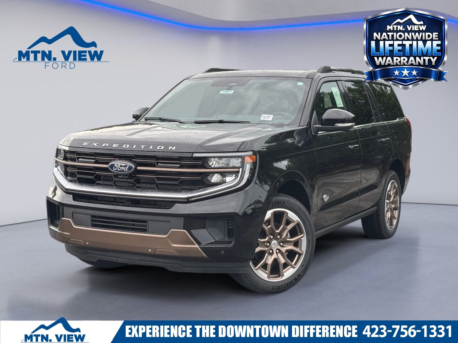 Black Metallic 2026 Ford Expedition SUV / Crossover Four-Wheel Drive Automatic