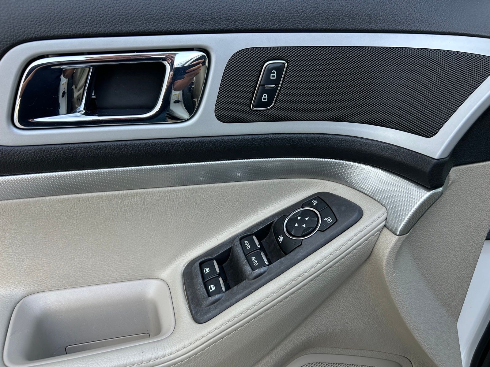 Used Car 2015 Ford Explorer  Xlt For Sale Under $15,000 In Austin, Texas