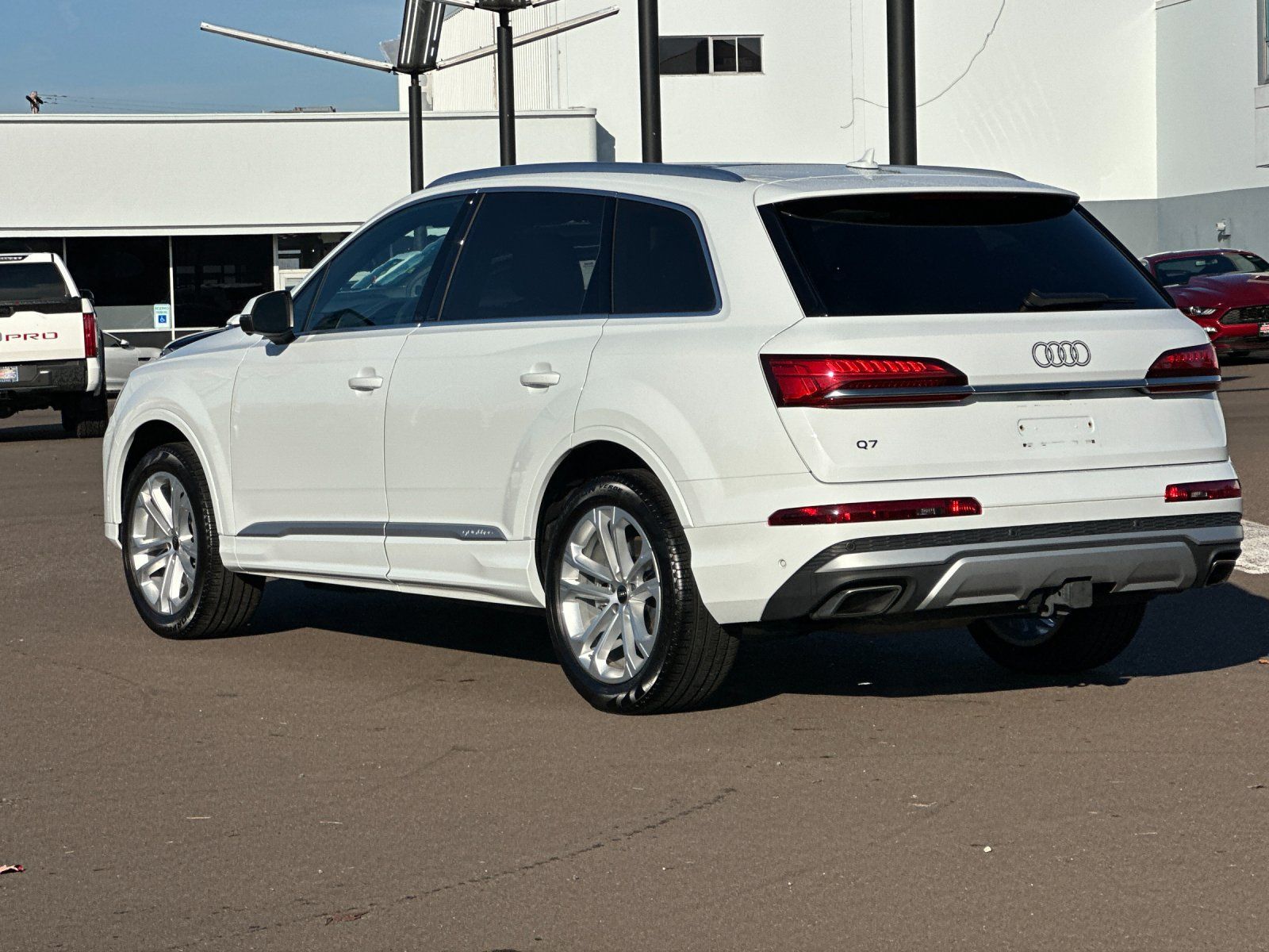 used 2025 Audi Q7 car, priced at $53,998