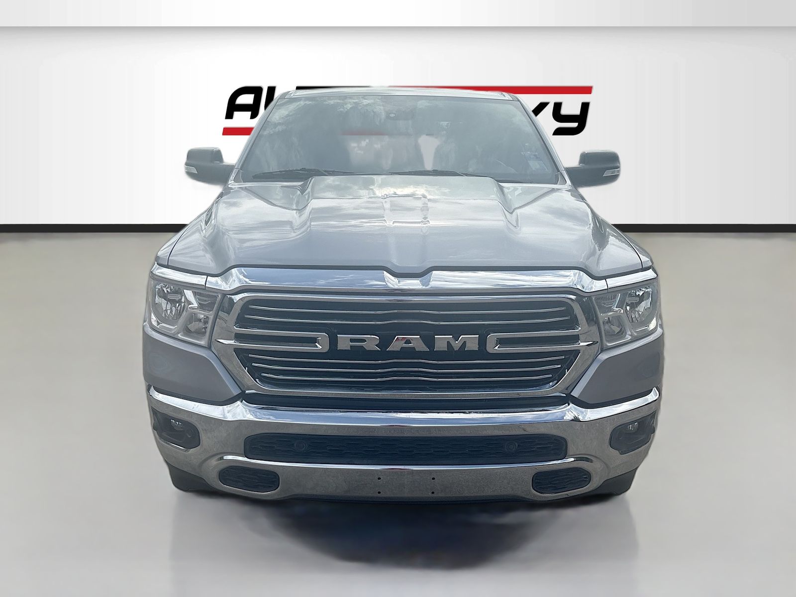 Used 2022 Silver Ram Big Horn/Lone Star image 2