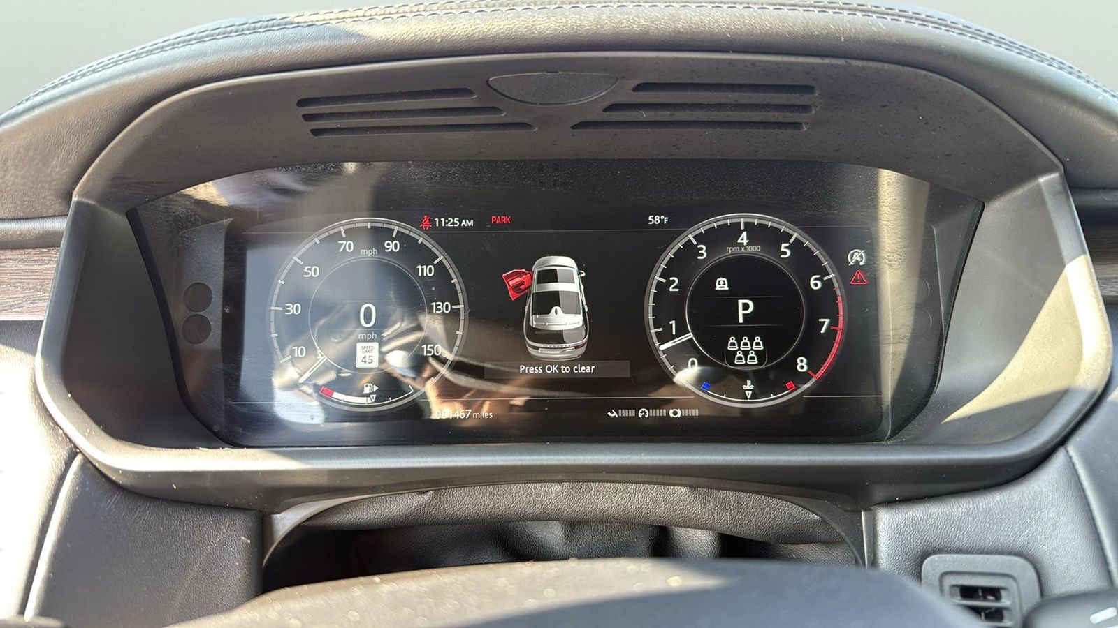 Used Car 2020 Land Rover Discovery  Hse Luxury For Sale Under $30,000 In Austin, Texas