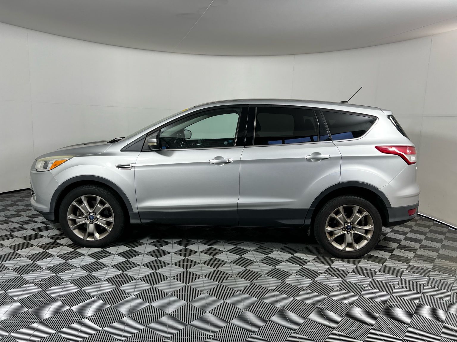 Thumbnail: 2013 Ford Escape - 8