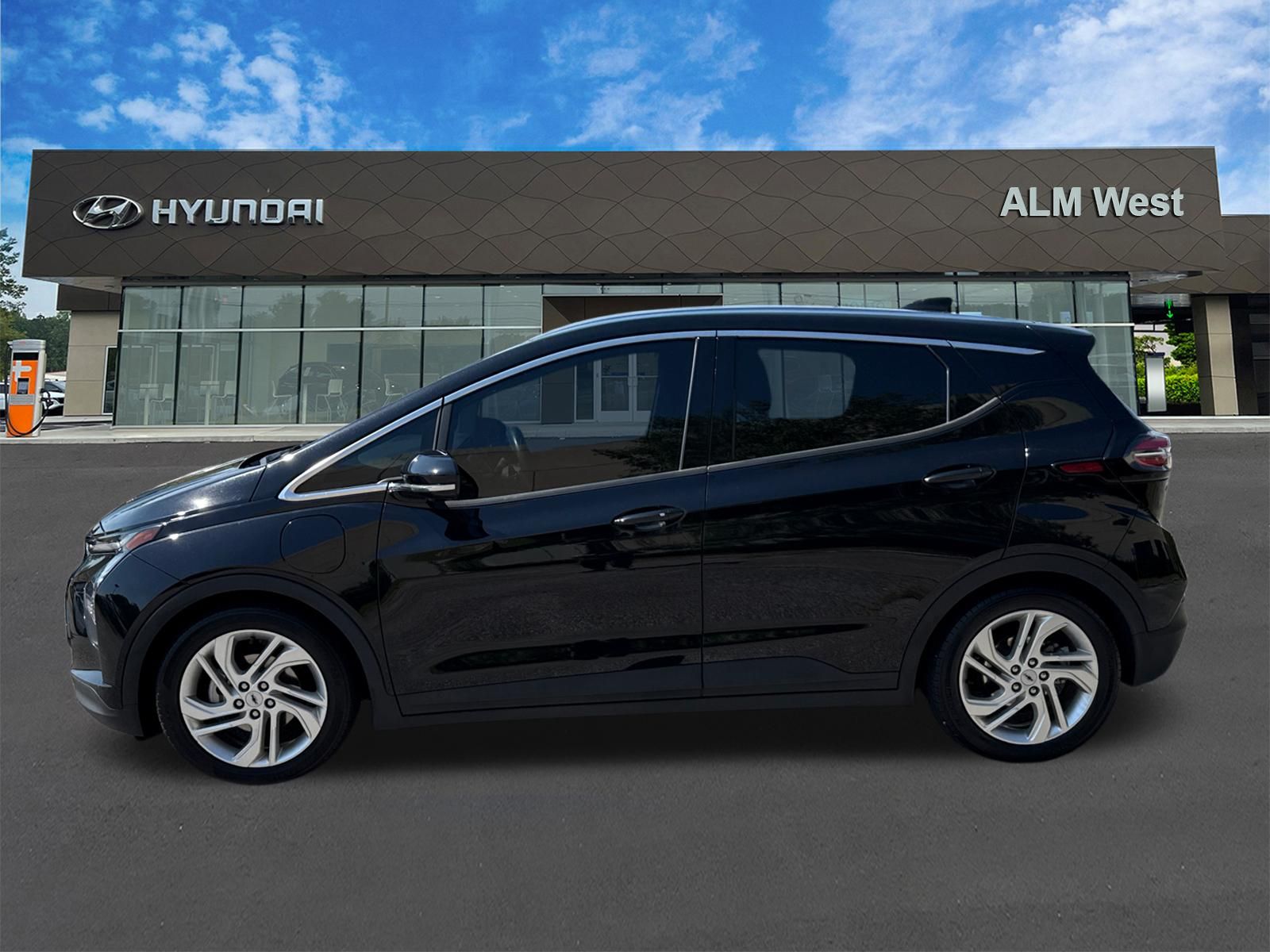 Used 2023 Black Chevrolet 1LT image 8