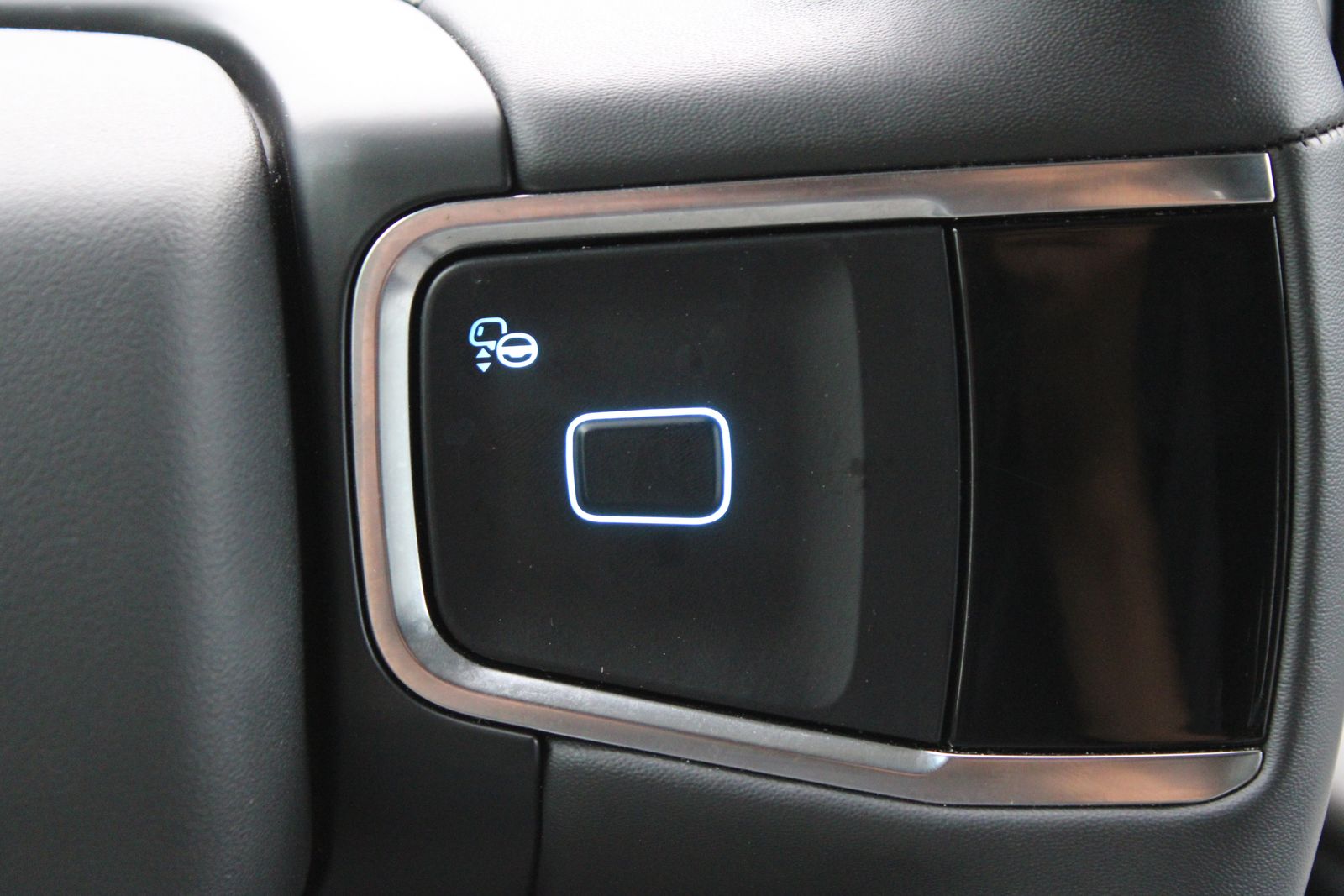 Used 2025 Silver Ford Active image 18