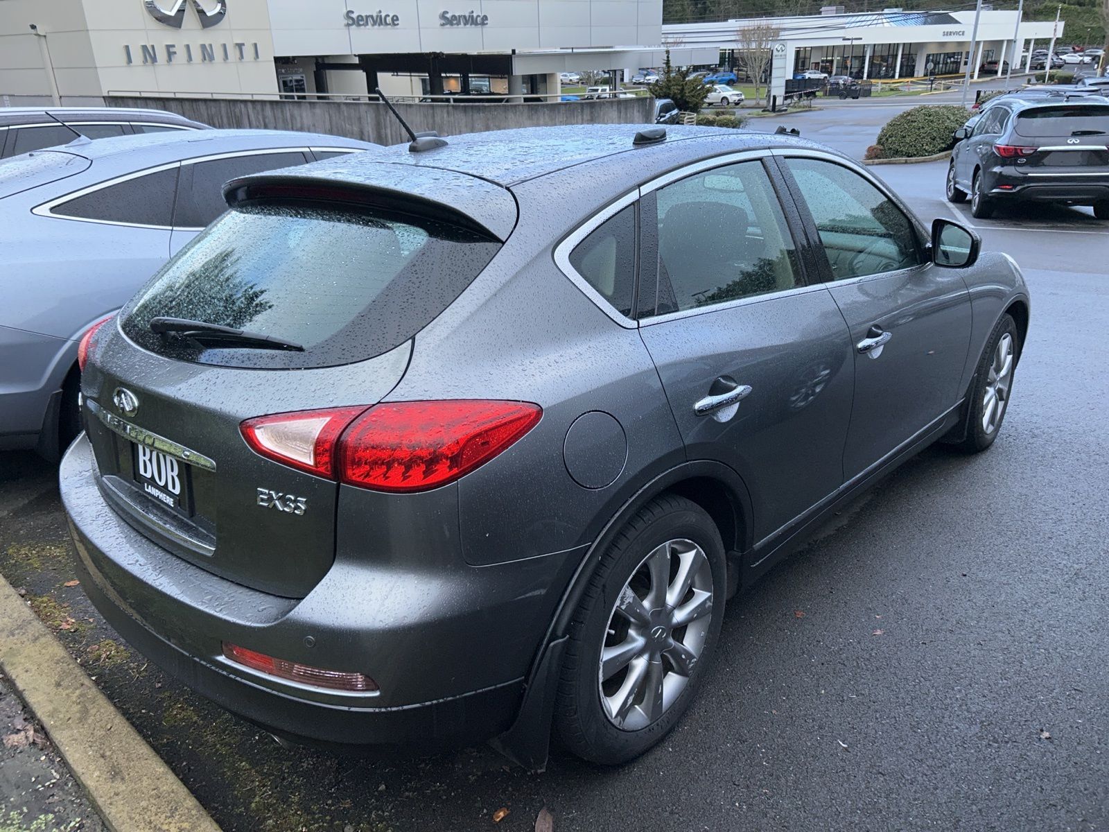 View vehicle photo 5