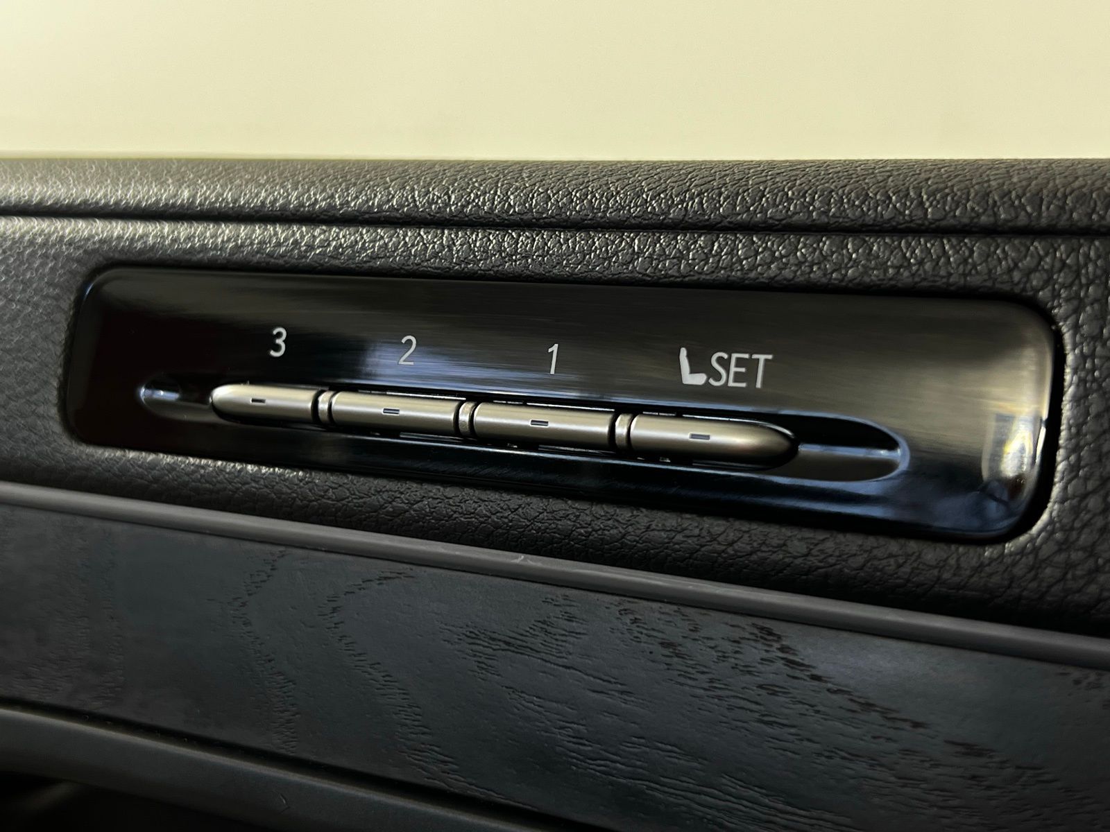 Thumbnail: 2024 Lexus LX - 15