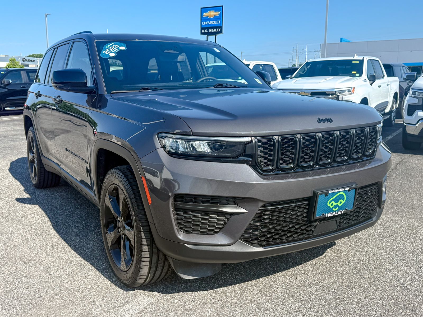 Baltic Gray Metallic Clearcoat 2023 Jeep Grand Cherokee SUV / Crossover Four-Wheel Drive 8-Speed Automatic