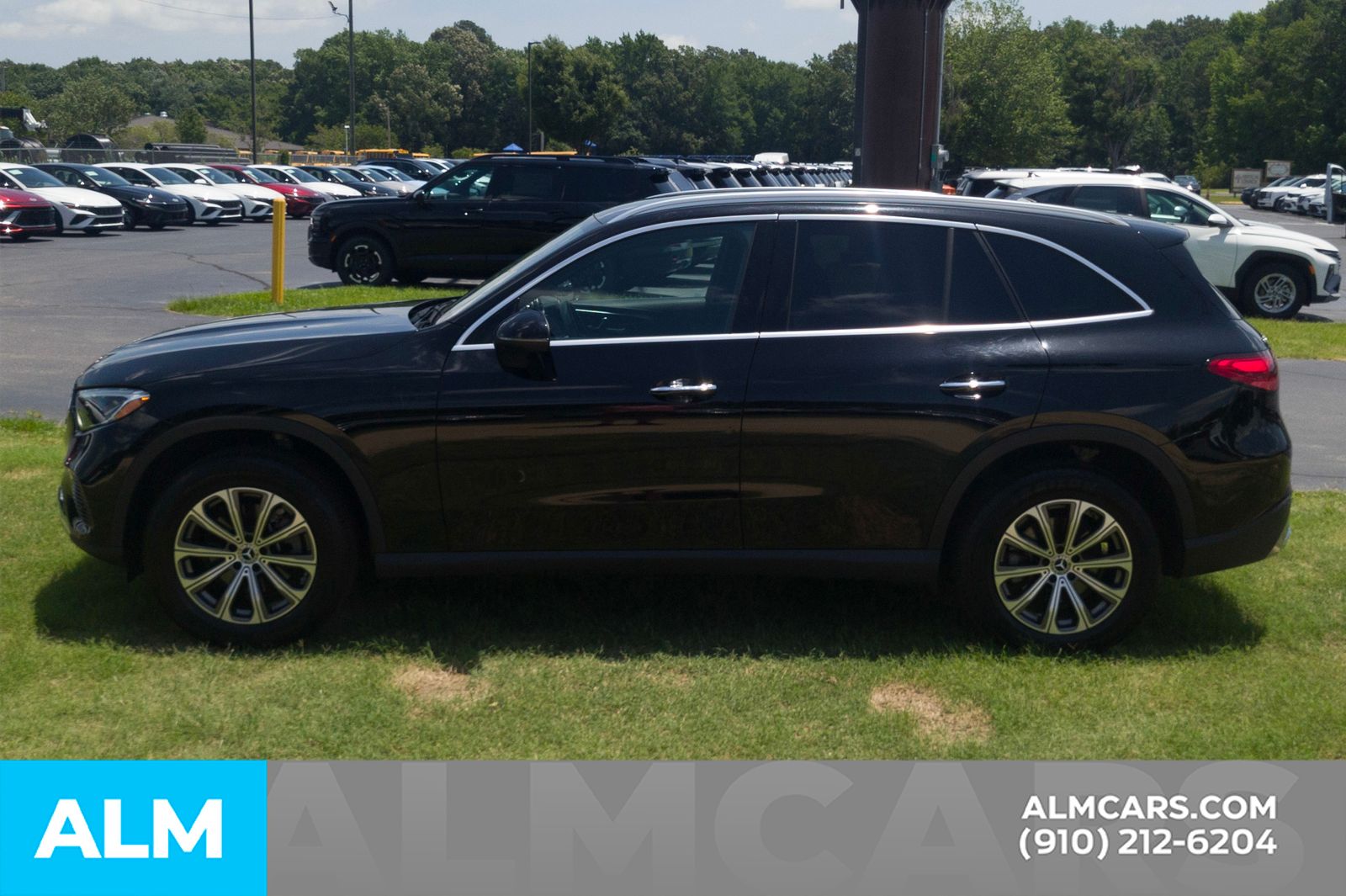 Used 2024 Black Mercedes-Benz GLC 300 image 12