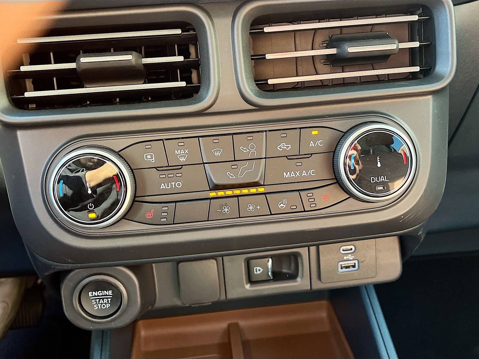 Used 2024 Gray Ford Lariat image 16