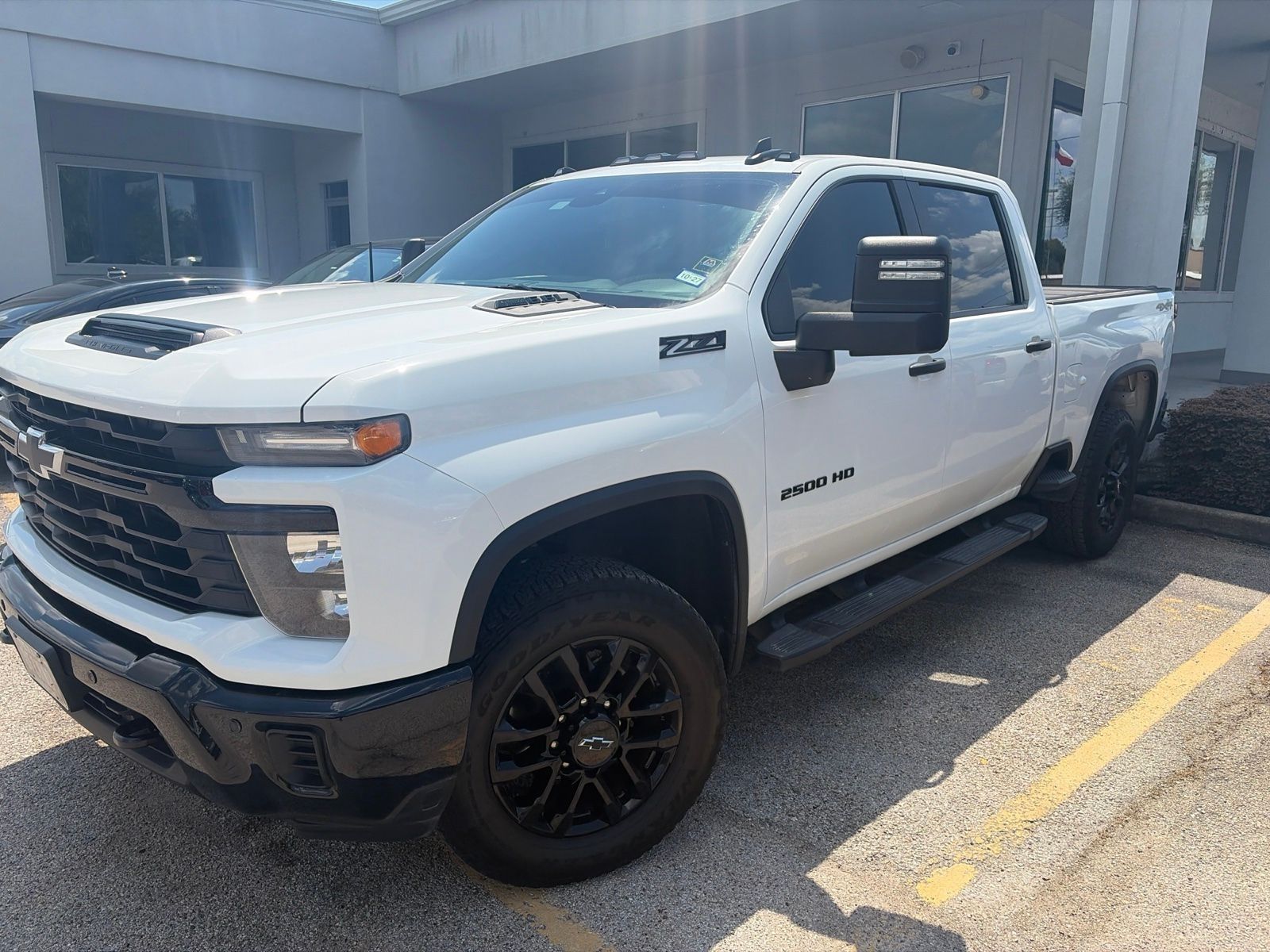 Summit White 2026 Chevrolet Silverado 2500HD Pickup Truck Four-Wheel Drive Automatic
