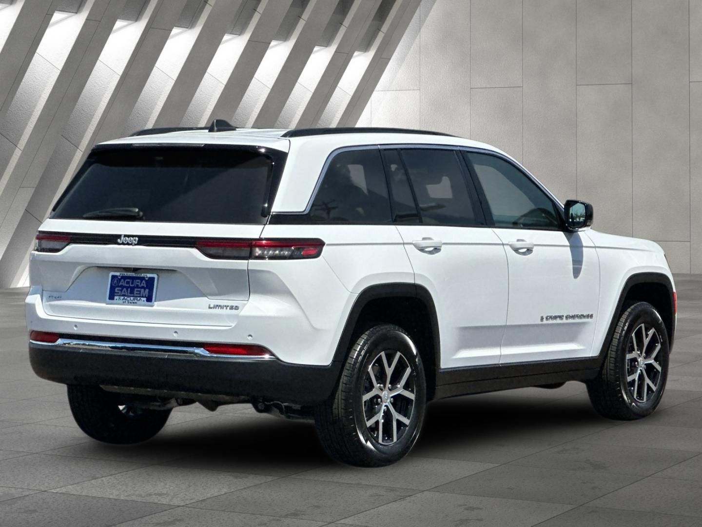 used 2025 Jeep Grand Cherokee car, priced at $38,990
