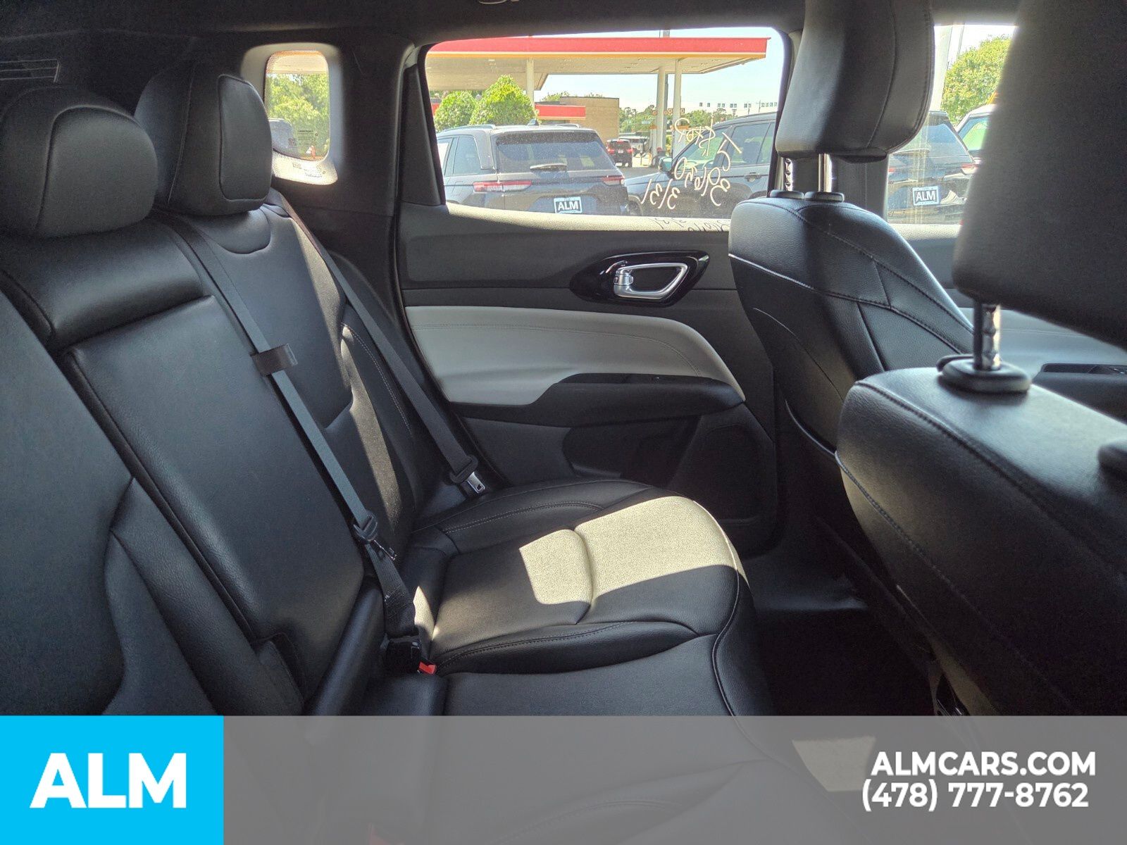 Used 2025 Silver Zynith Metallic Clearcoat Jeep Limited image 22