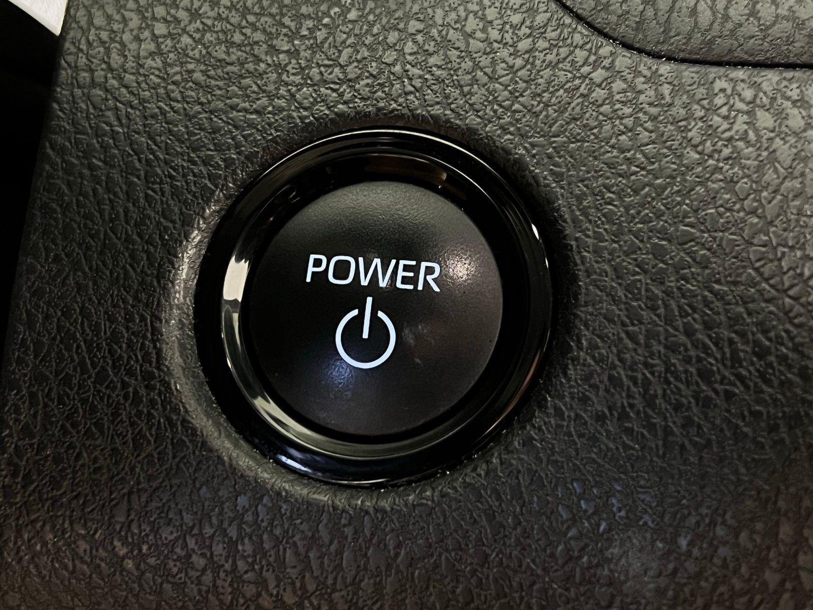 Thumbnail: 2025 Toyota Camry - 18