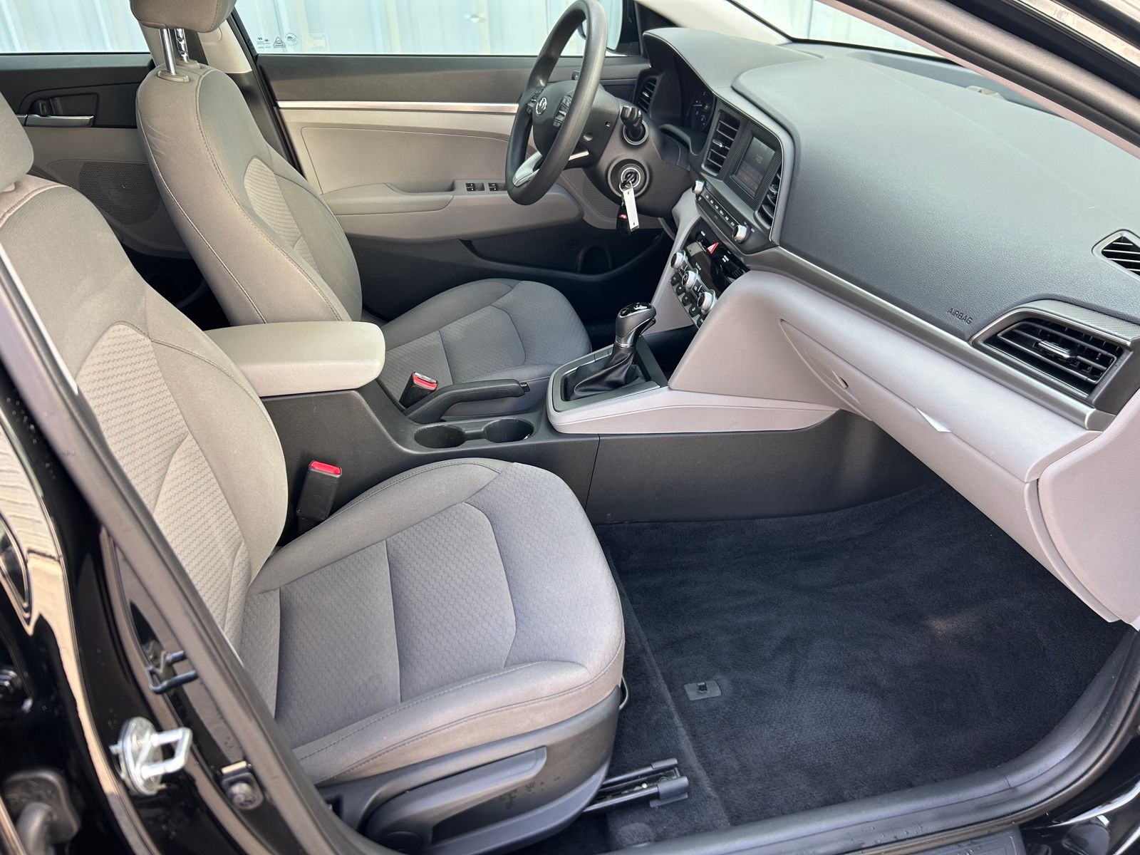 Used Car 2020 Hyundai Elantra  Se For Sale Under $15,000 In Austin, Texas