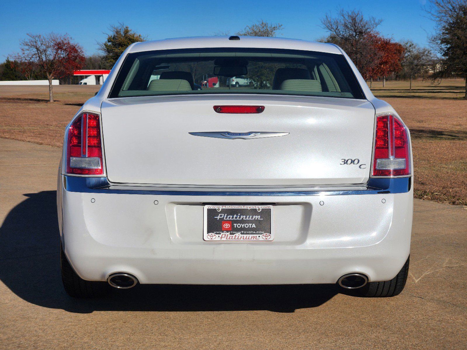 2013 Chrysler 300C Base 8