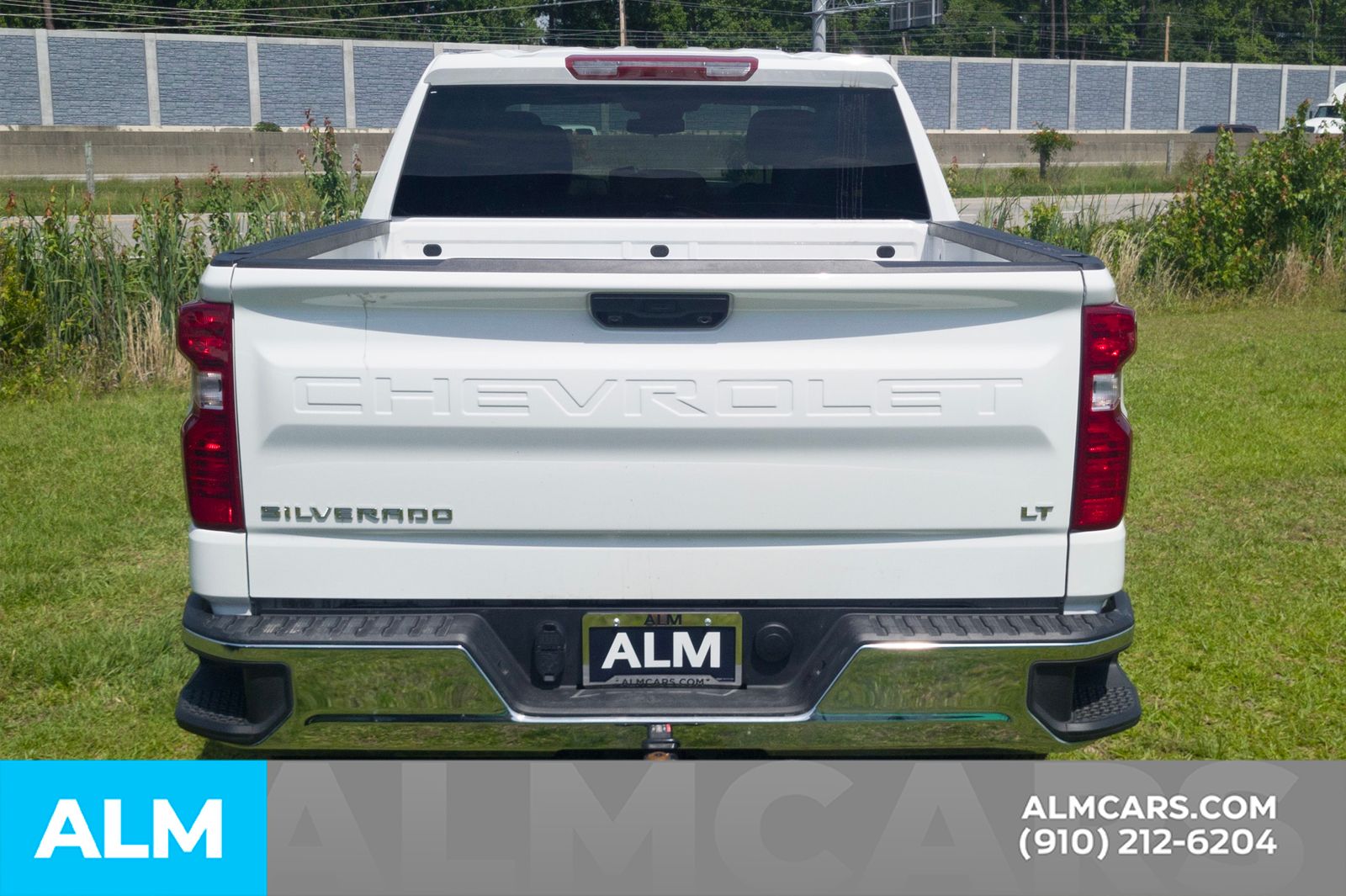 Used 2026 Summit White Chevrolet LT image 7
