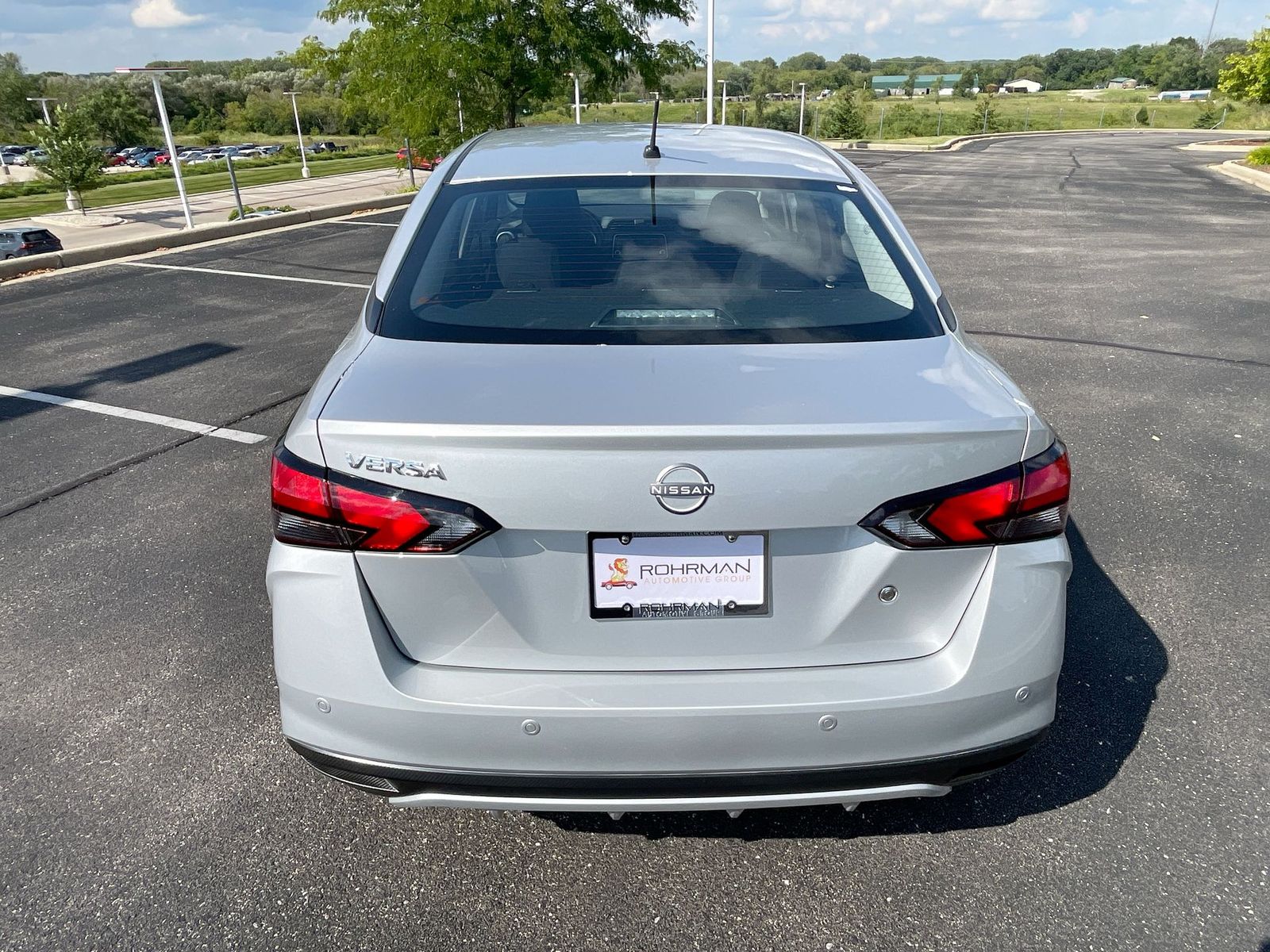 2024 Nissan Versa 1.6 S 33