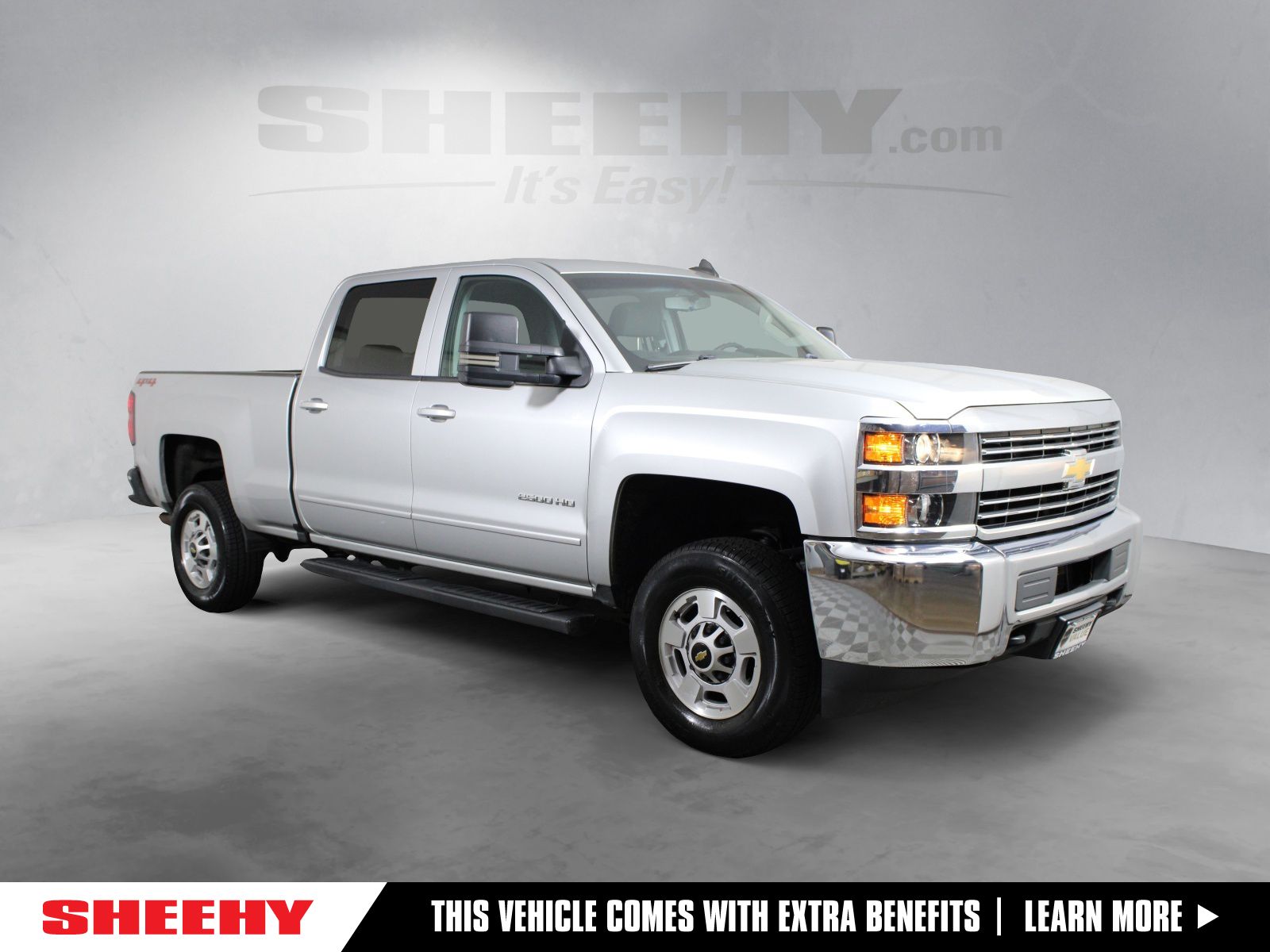 Silver Ice Metallic 2018 Chevrolet Silverado 2500HD Pickup Truck Four-Wheel Drive 6-Speed Automatic Overdrive