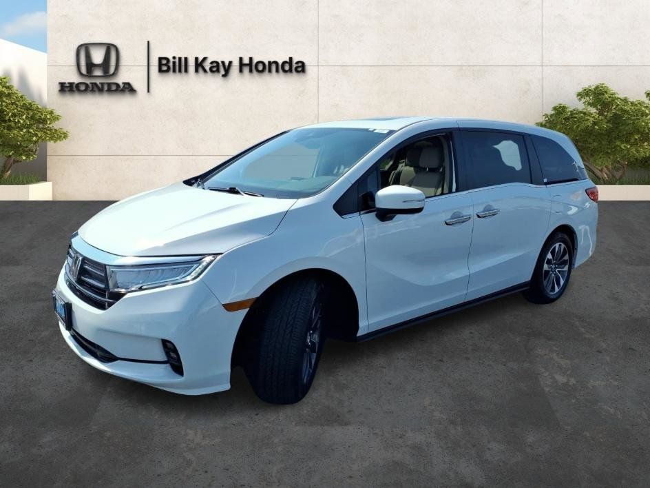 View vehicle photo 7