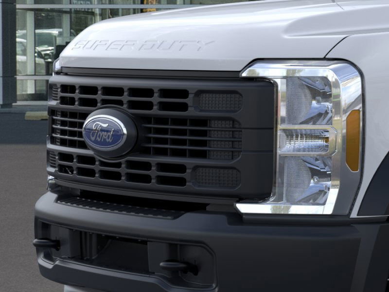 New 2026 Oxford White Ford XL image 17