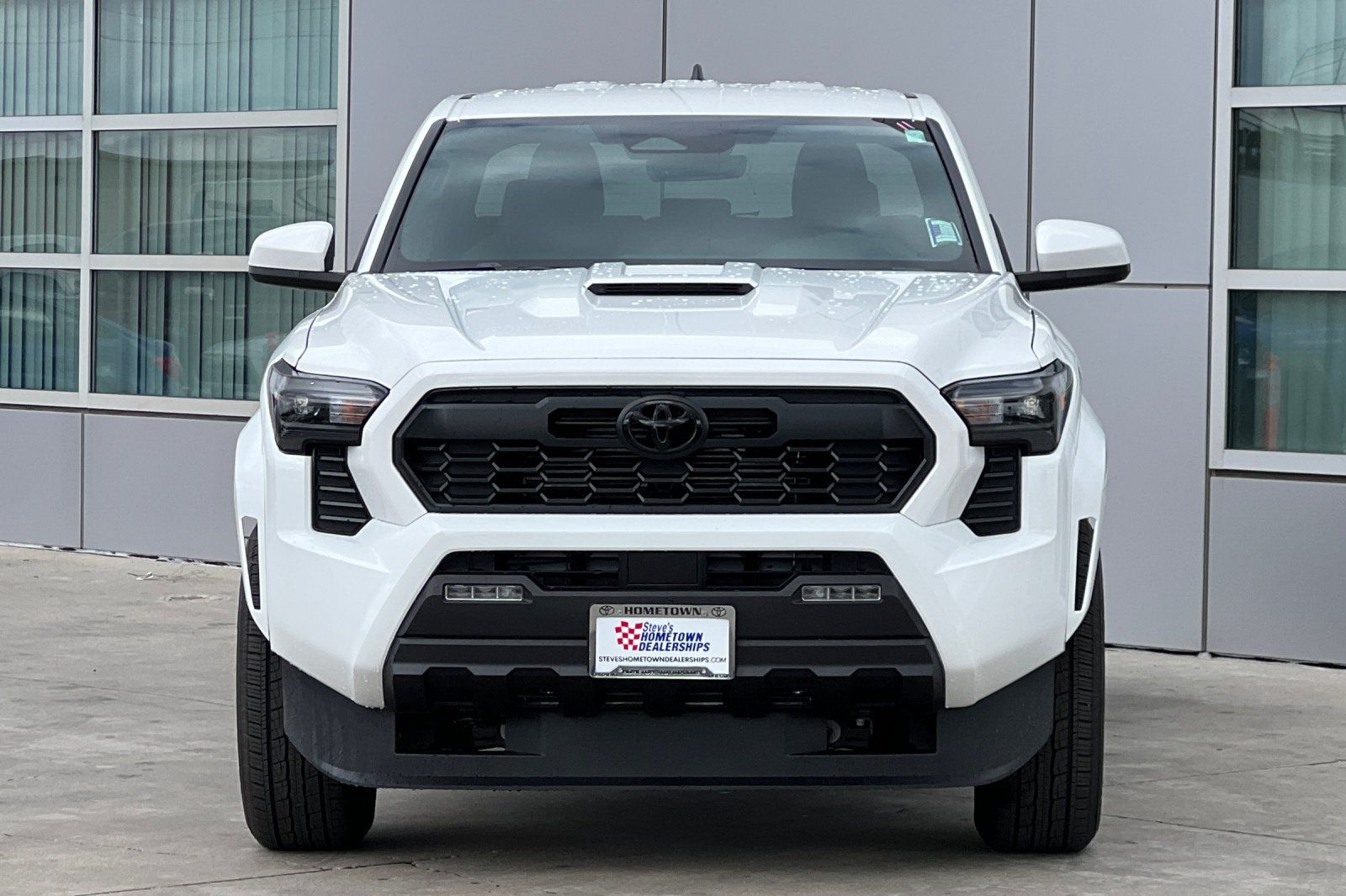 View vehicle photo 6