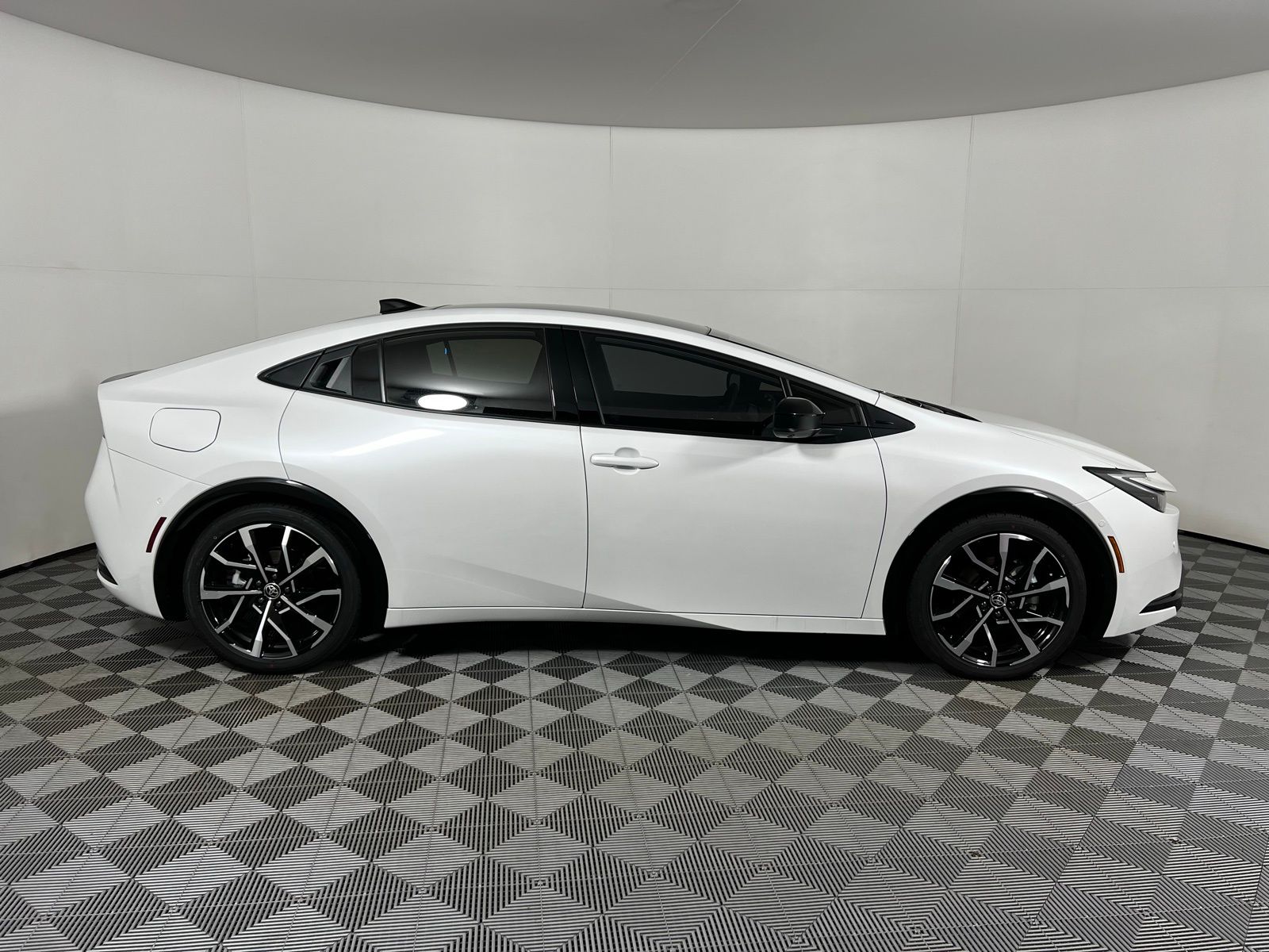 Thumbnail: 2026 Toyota Prius - 4