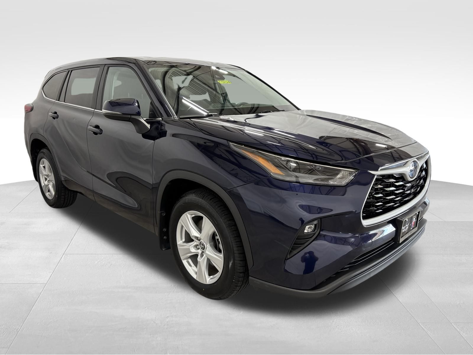 Used Car 2023 Toyota Highlander Hybrid  Le For Sale Under $40,000 In Austin, Texas