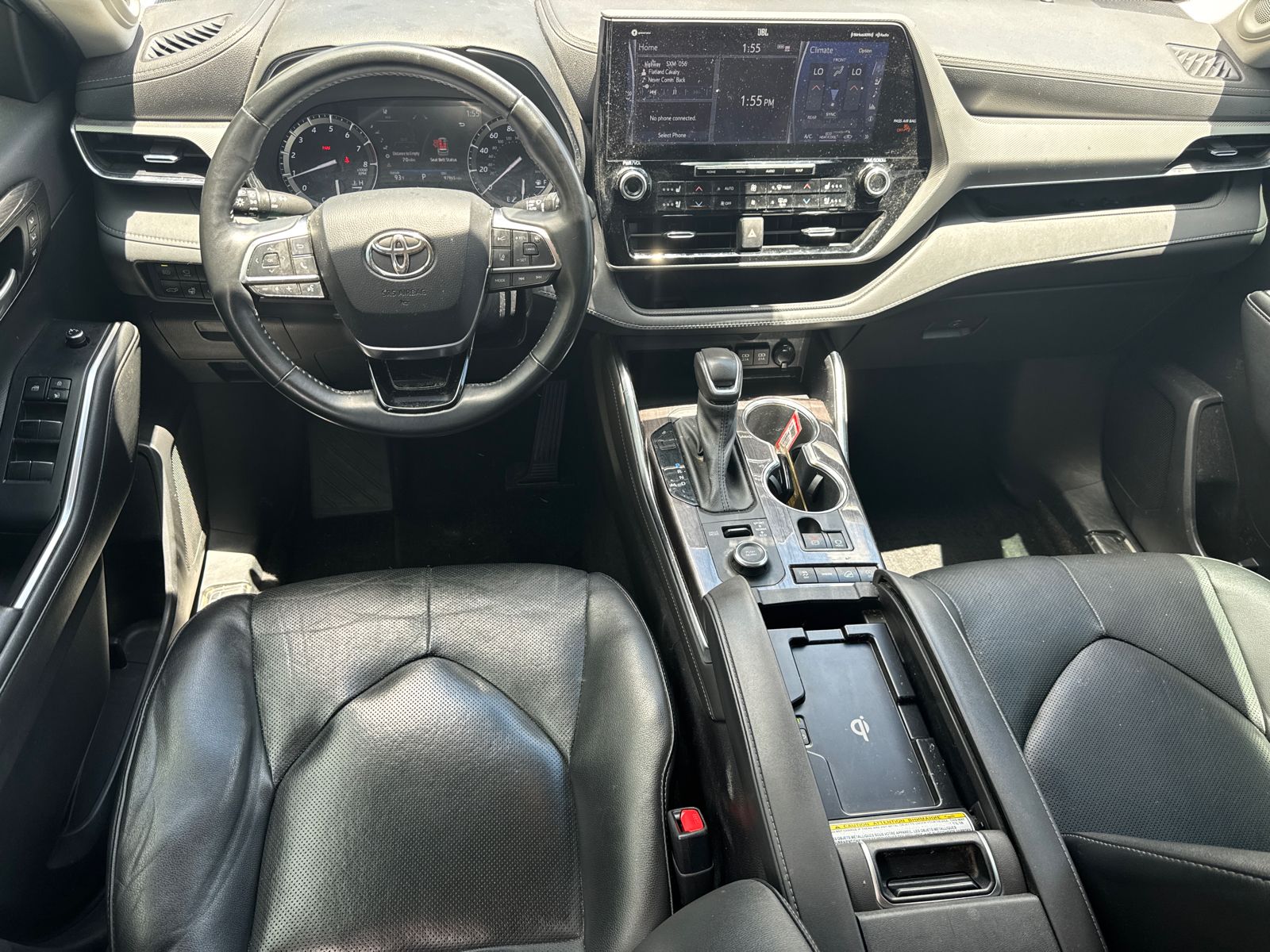 Used 2021  Toyota Platinum image 23