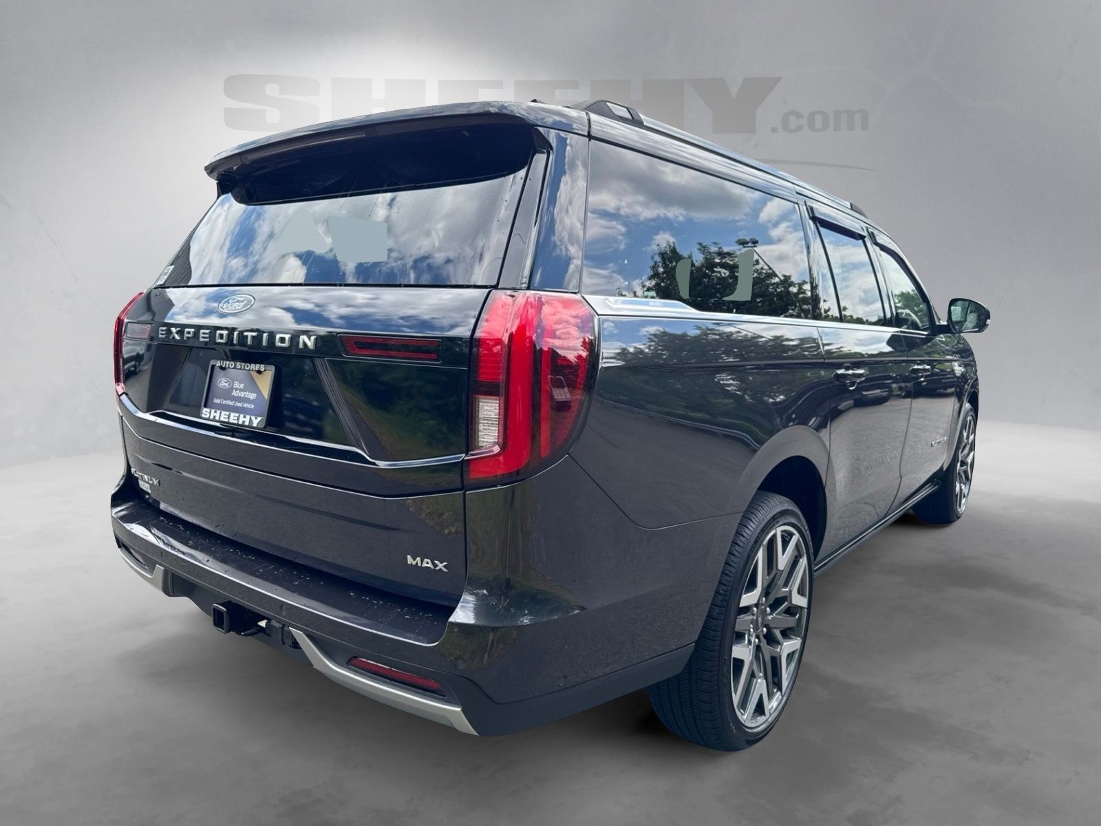 Certified Used 2025 Dark Matter Gray Metallic Ford Platinum image 12