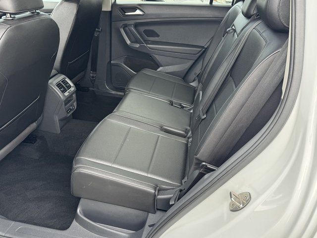 Used 2018  Volkswagen 2.0T SE image 8