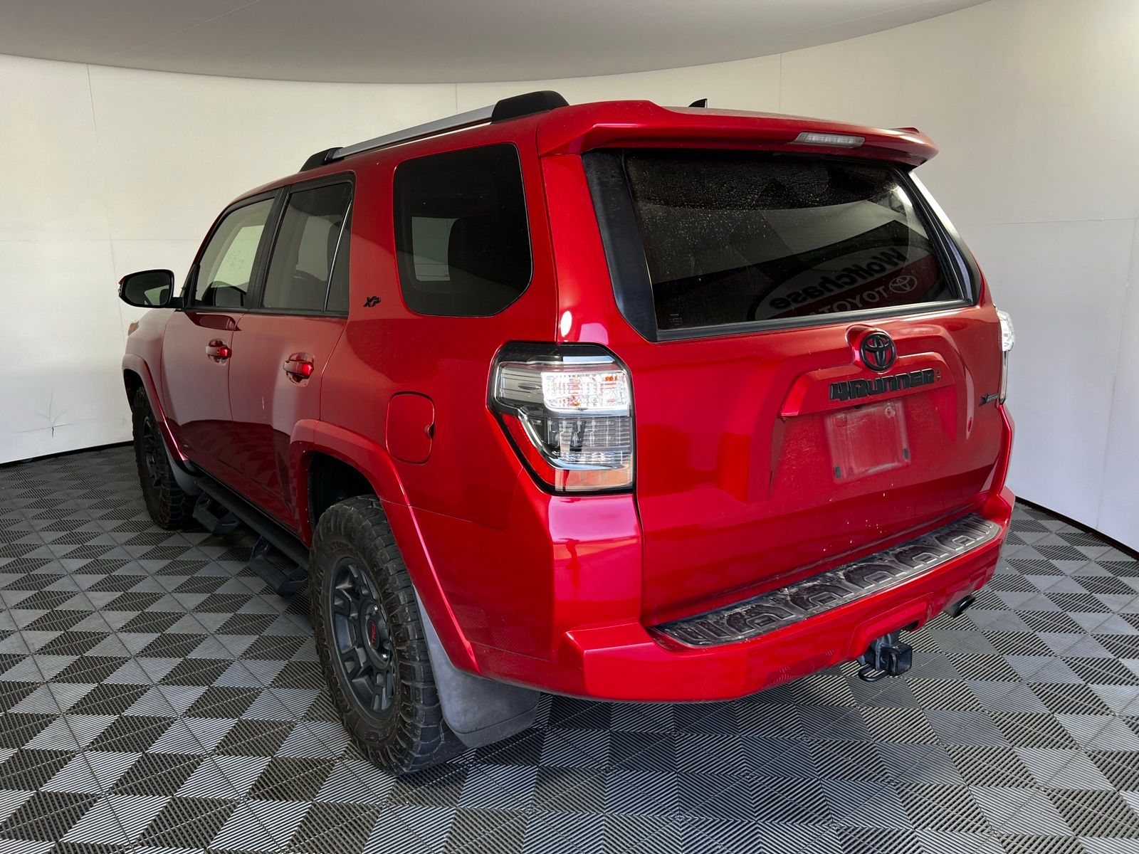 Thumbnail: 2020 Toyota 4Runner - 7