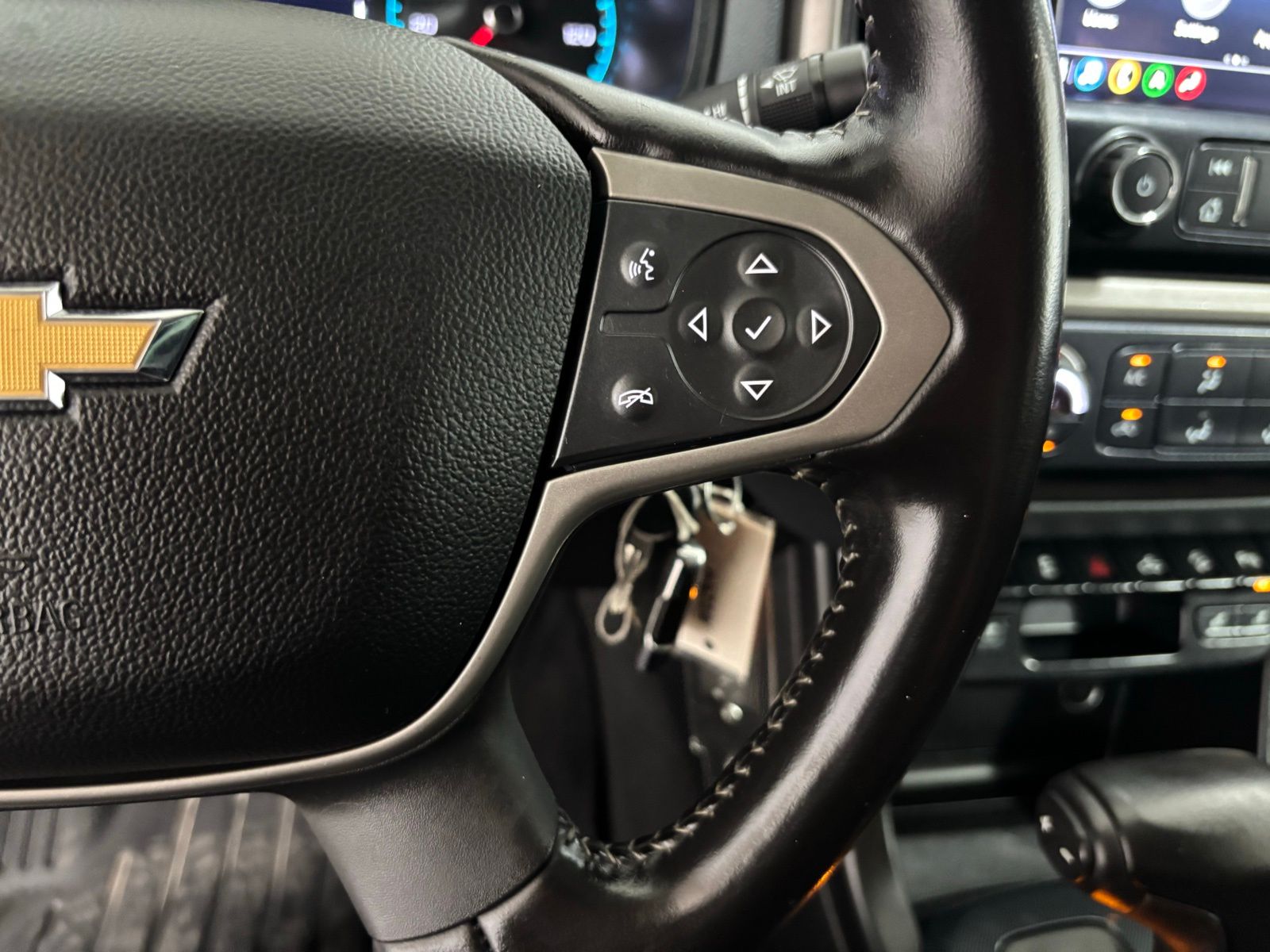 Used Car 2019 Chevrolet Colorado  Z71 For Sale Under $25,000 In Austin, Texas