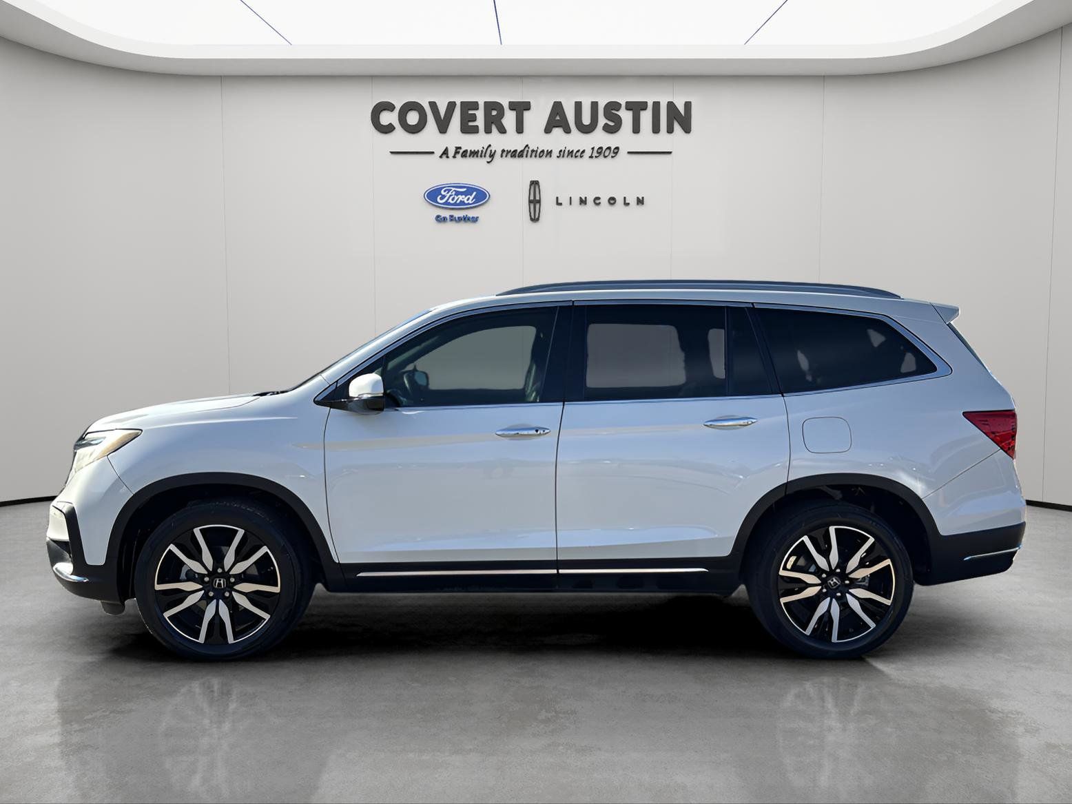 Used Car 2019 Honda Pilot  Touring For Sale Under $25,000 In Austin, Texas