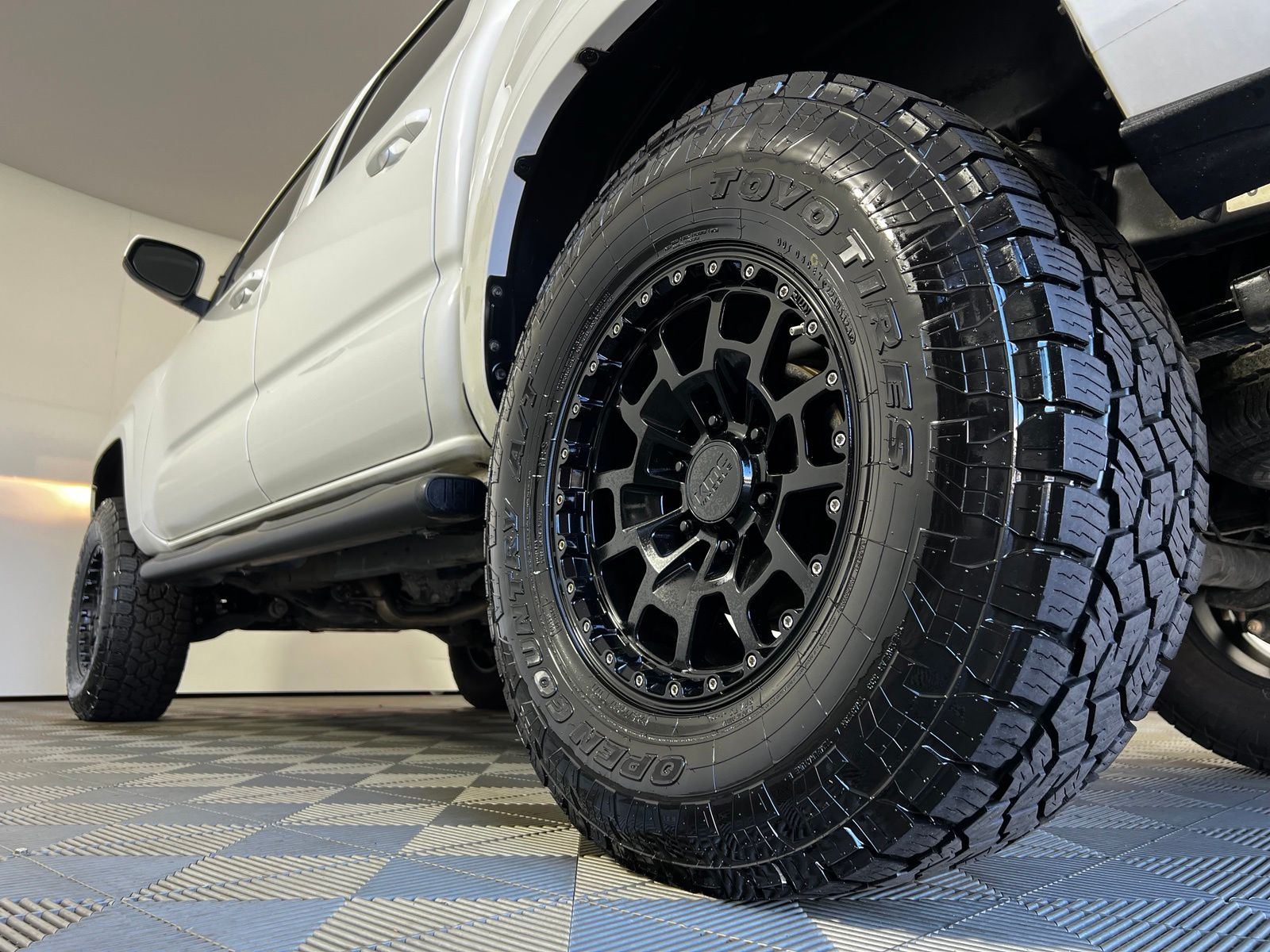 Thumbnail: 2022 Toyota Tacoma - 22