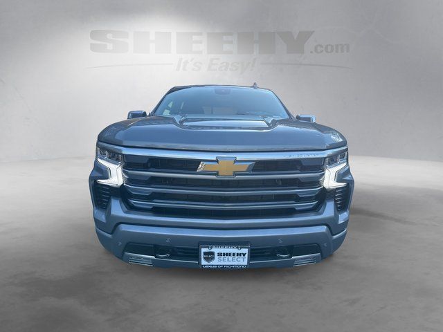 Used 2024 Gray Chevrolet High Country image 14