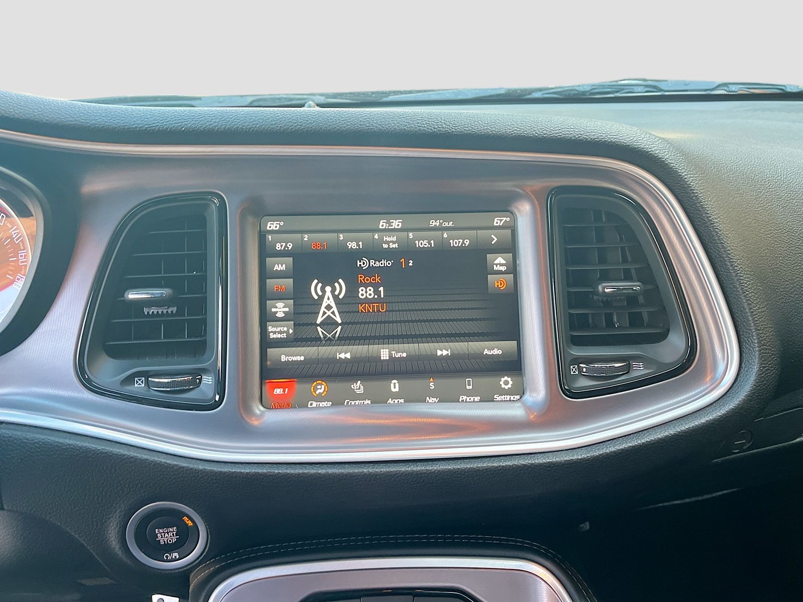 2022 Dodge Challenger R/T - Photo 15