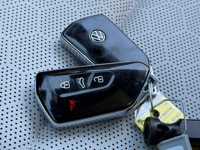 Used 2023 Black Volkswagen Pro S image 35
