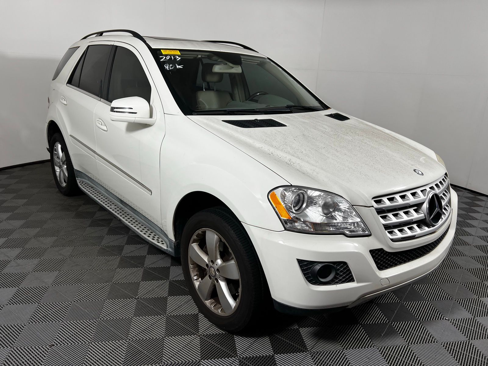 Thumbnail: 2011 Mercedes-Benz M-Class - 3