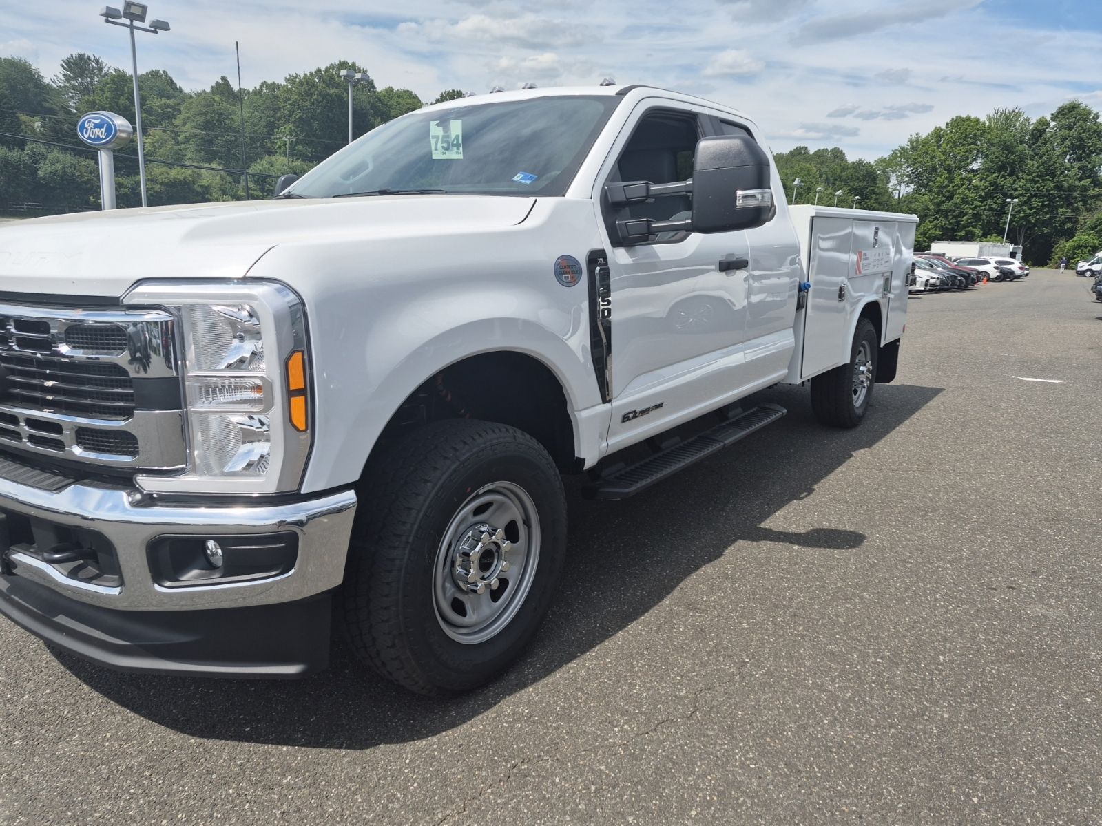 New 2026 Oxford White Ford XL SERVICE BODY image 3