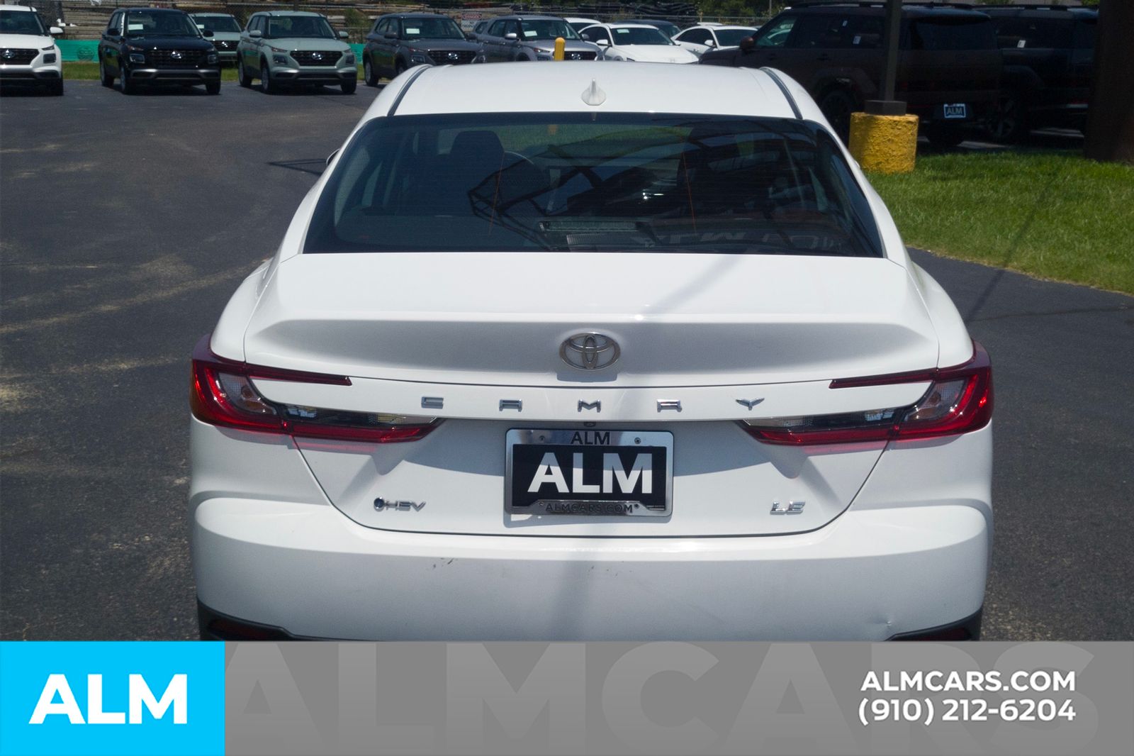 Used 2025 Ice Toyota LE image 6