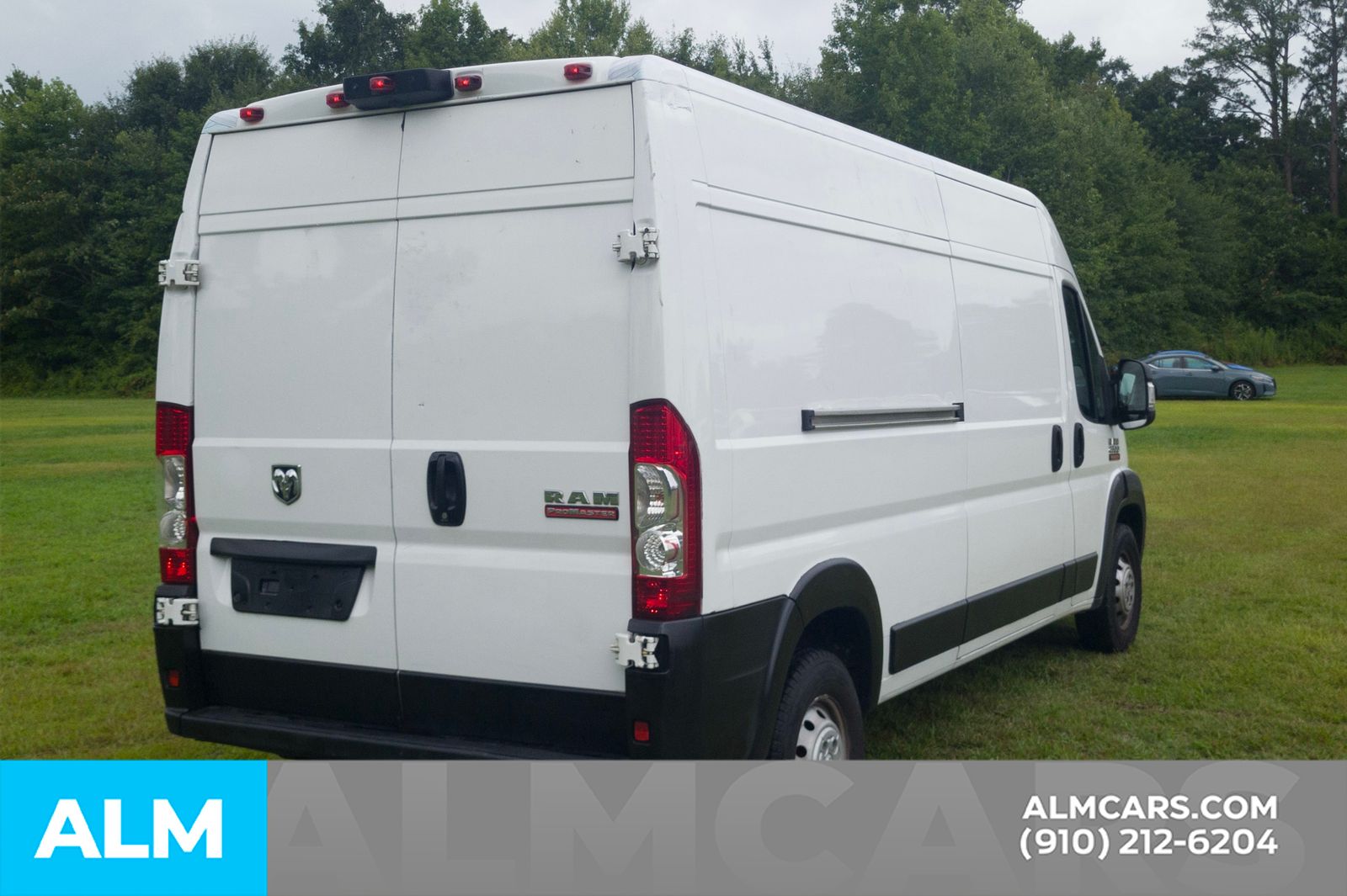 Used 2018 Bright White Clearcoat Ram High Roof image 23