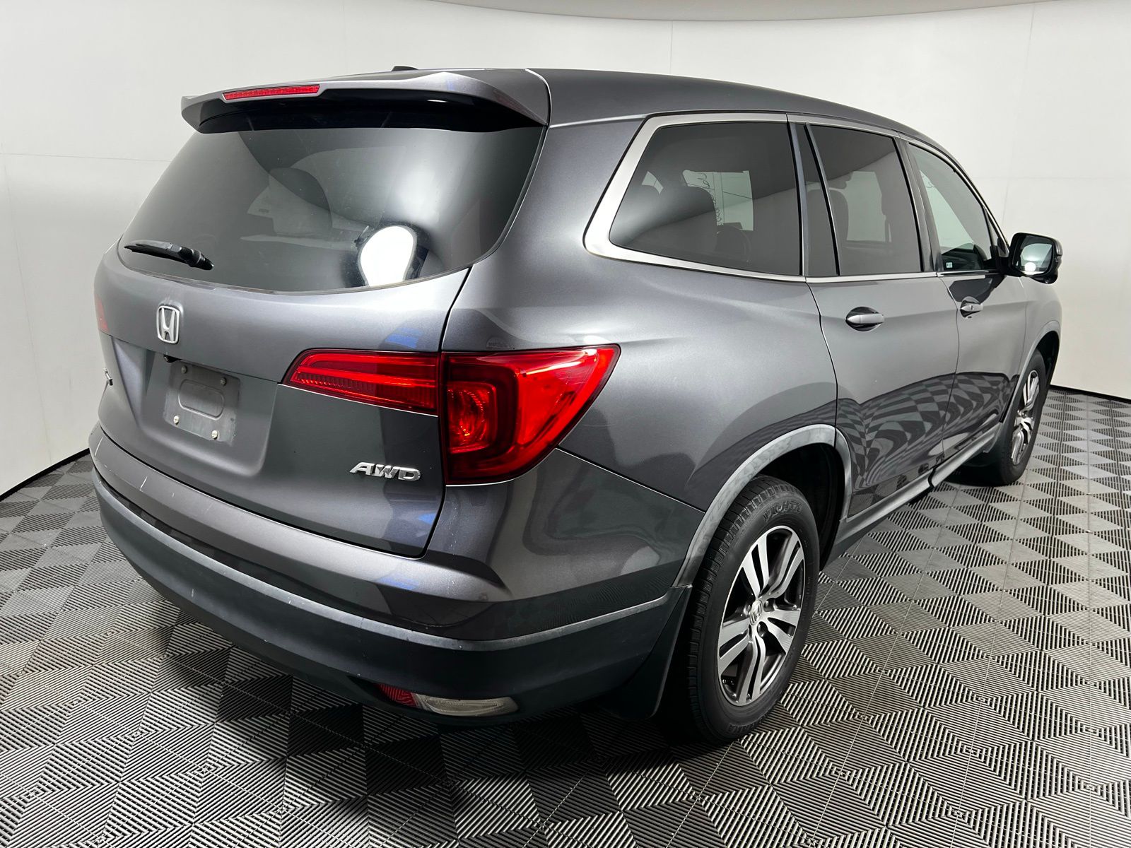 Thumbnail: 2016 Honda Pilot - 5