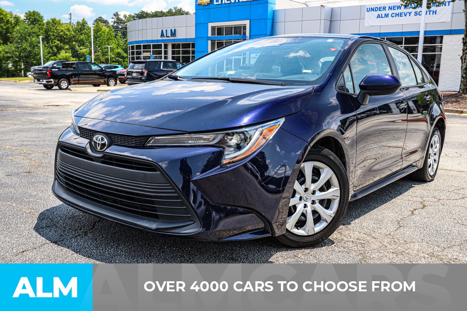 2023 Toyota Corolla LE photo 2