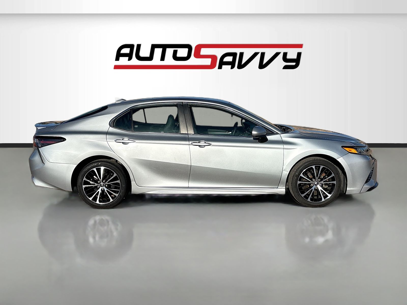 Used 2020 Silver Toyota SE image 8