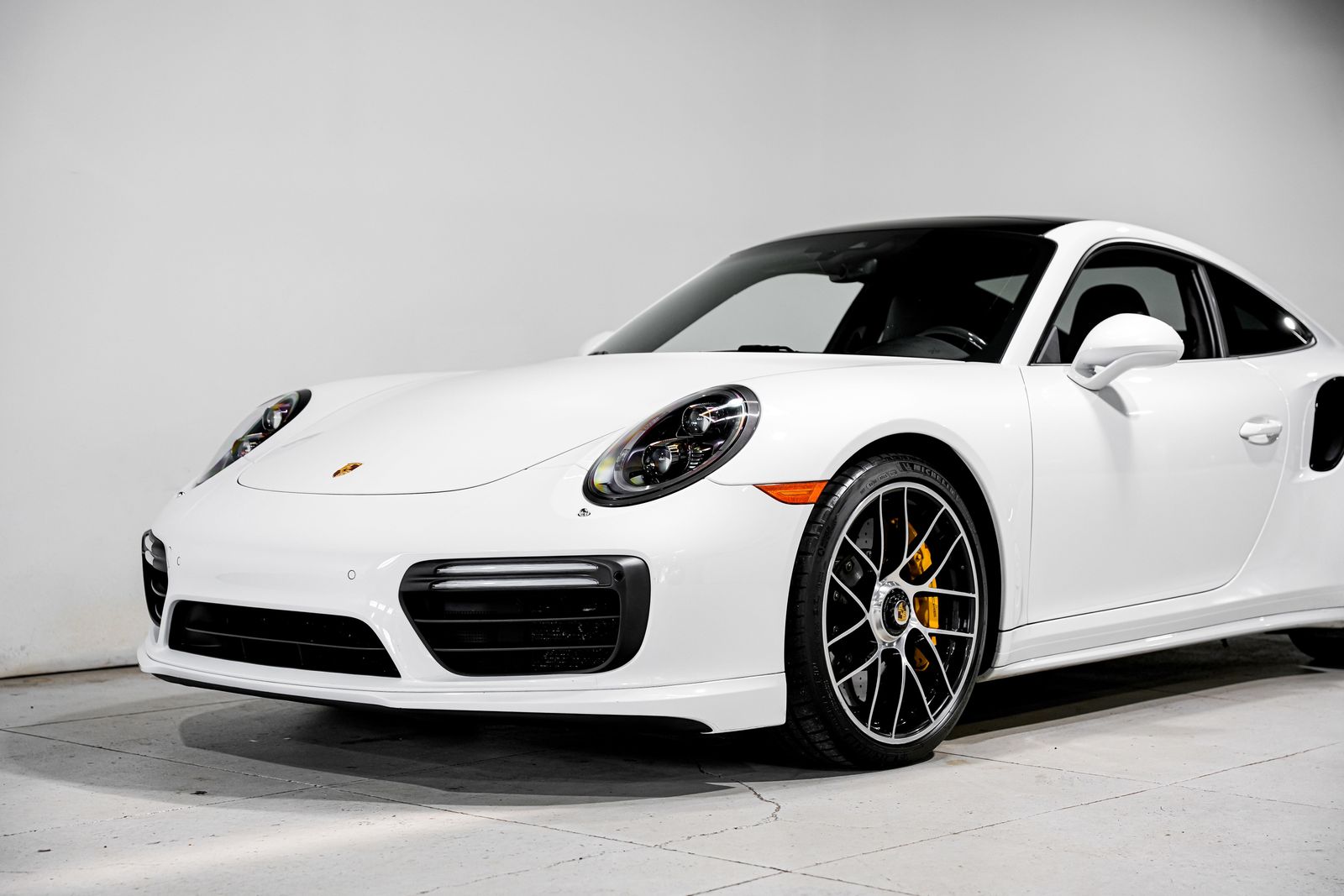 2018 Porsche 911 Turbo S — photo 34