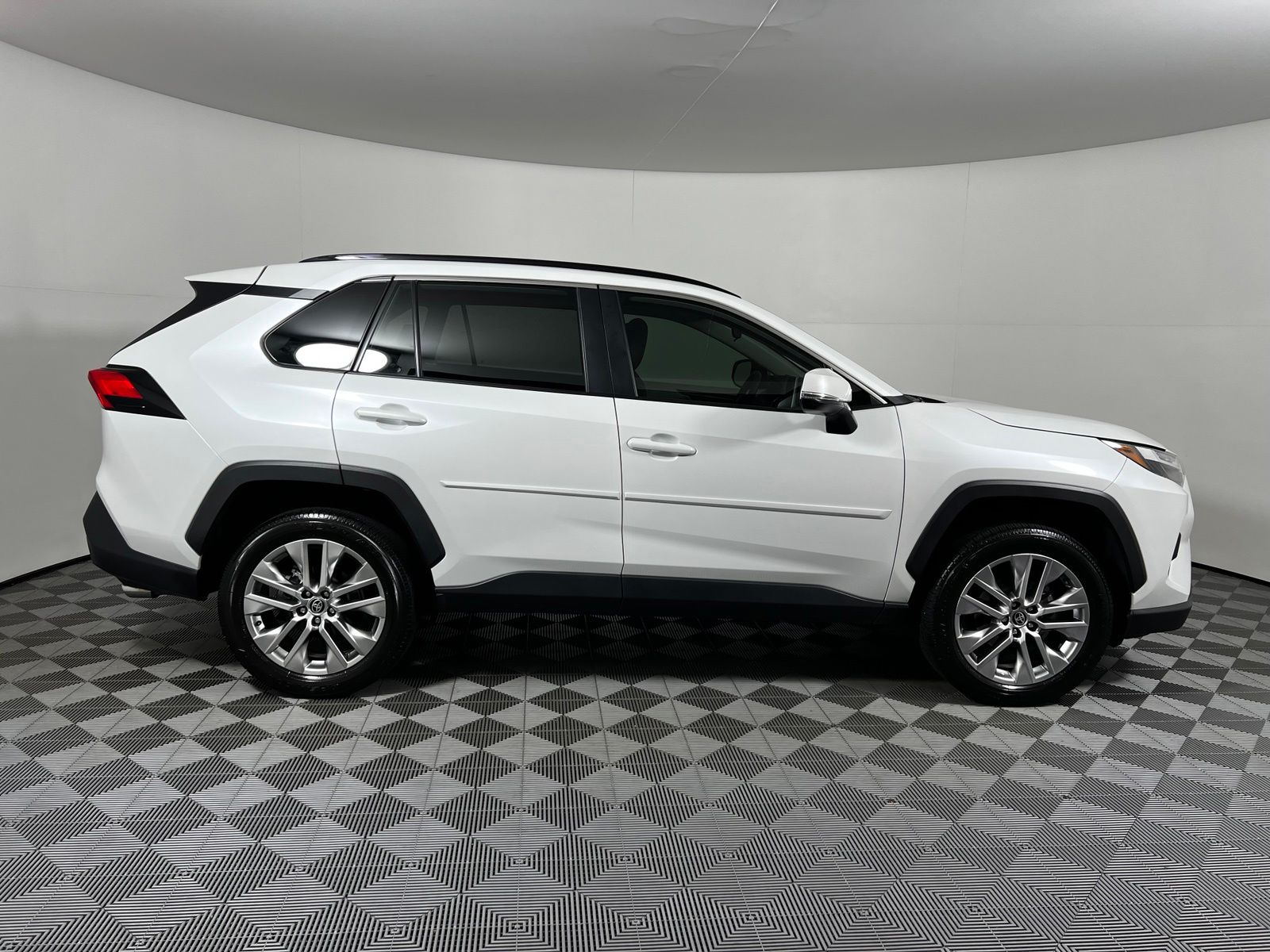 Thumbnail: 2024 Toyota RAV4 - 4