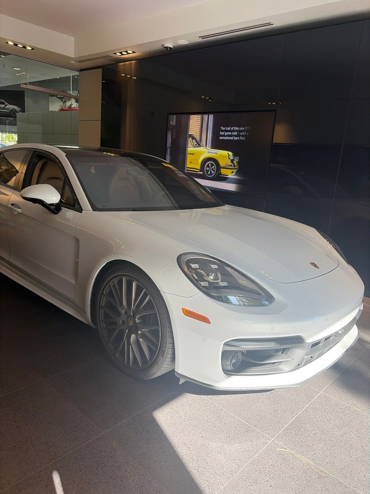 2023 Porsche Panamera 4 Platinum Edition — full photo 1 of 6