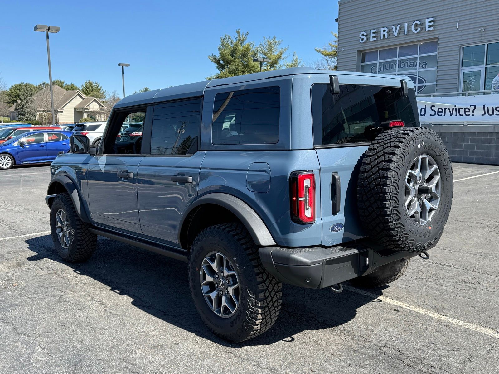 View vehicle photo 4