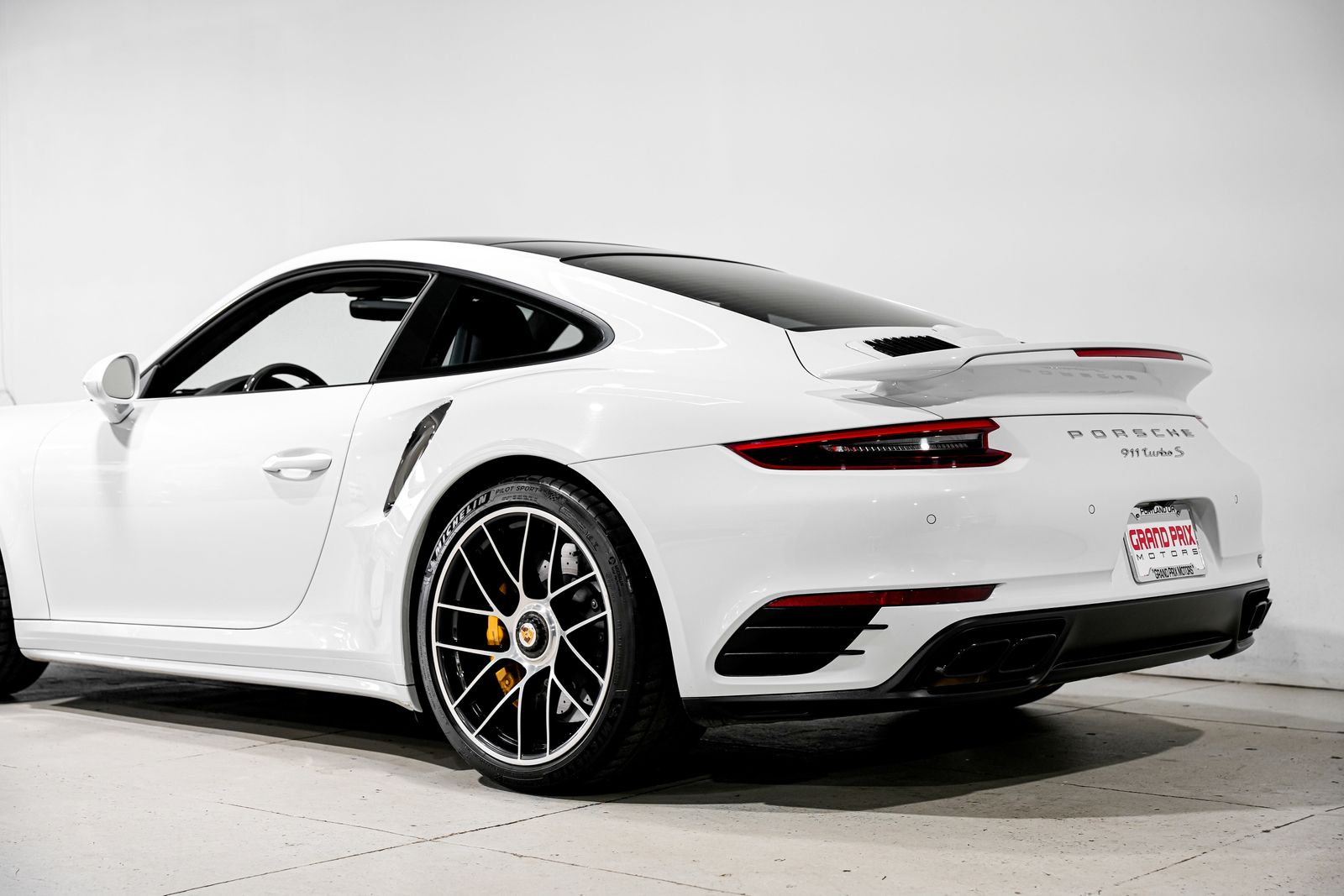 2018 Porsche 911 Turbo S — photo 39