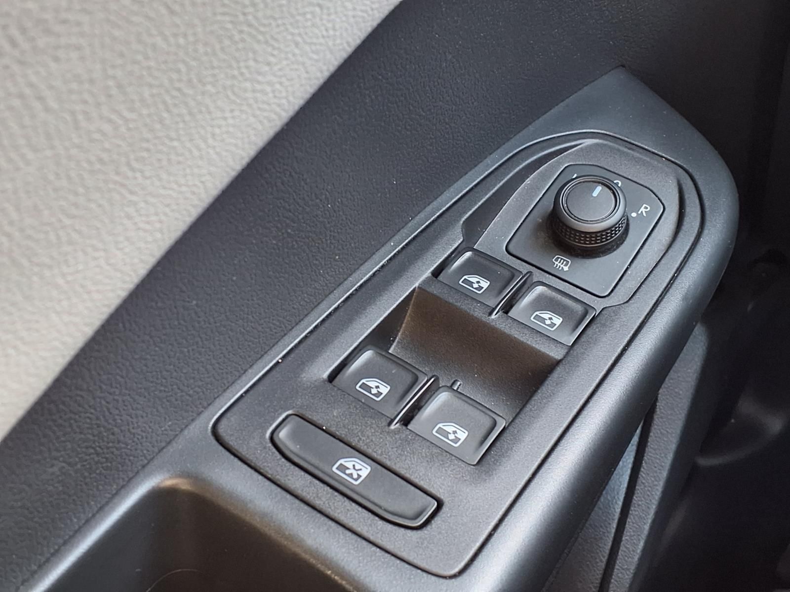 2022 Volkswagen Taos 1.5T SE  at DeMontrond Auto Country